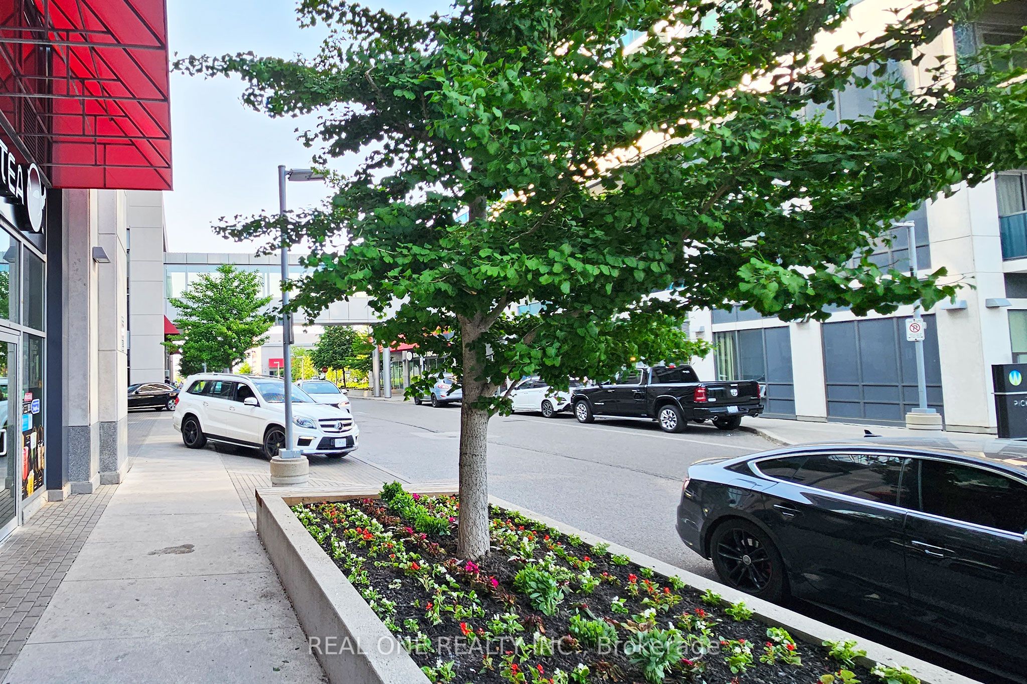 #101 - 7163 Yonge Street Property Photo 6