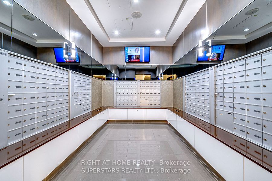 #510 - 7167 Yonge Street Property Photo 2