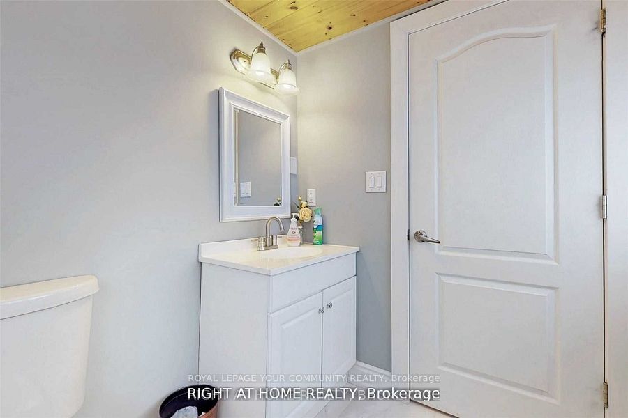 13066 Keele Street Property Photo 15