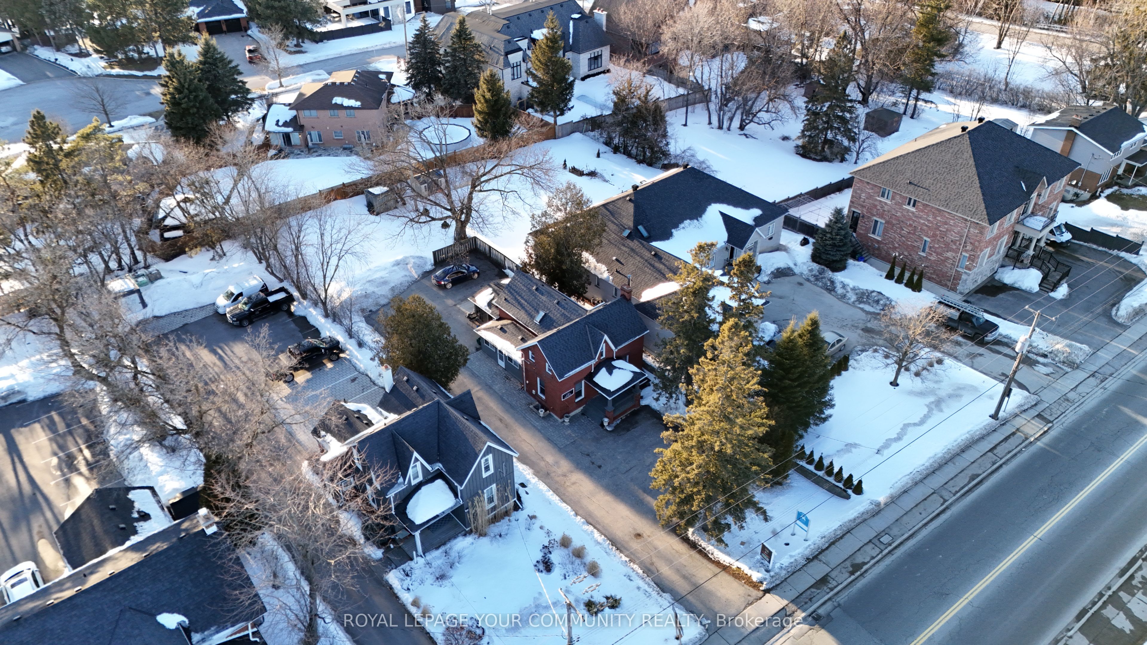 13066 Keele Street Property Photo 31