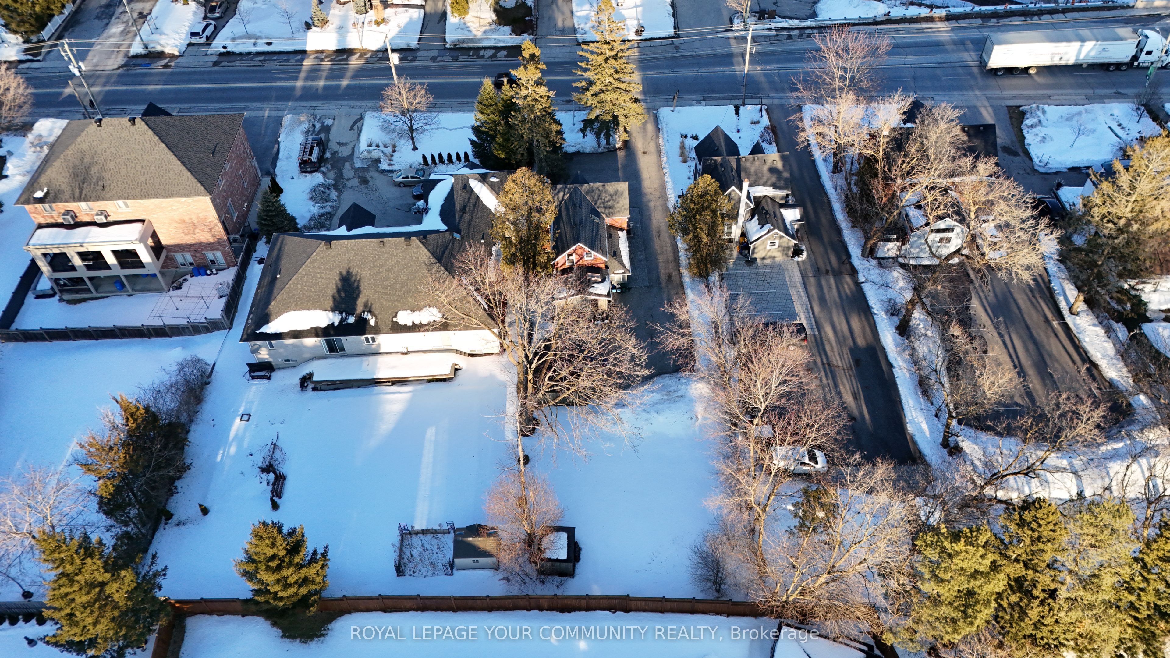 13066 Keele Street Property Photo 36