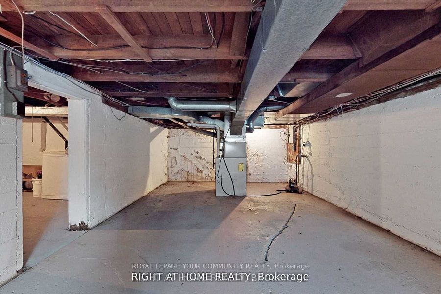 13066 Keele Street Property Photo 8