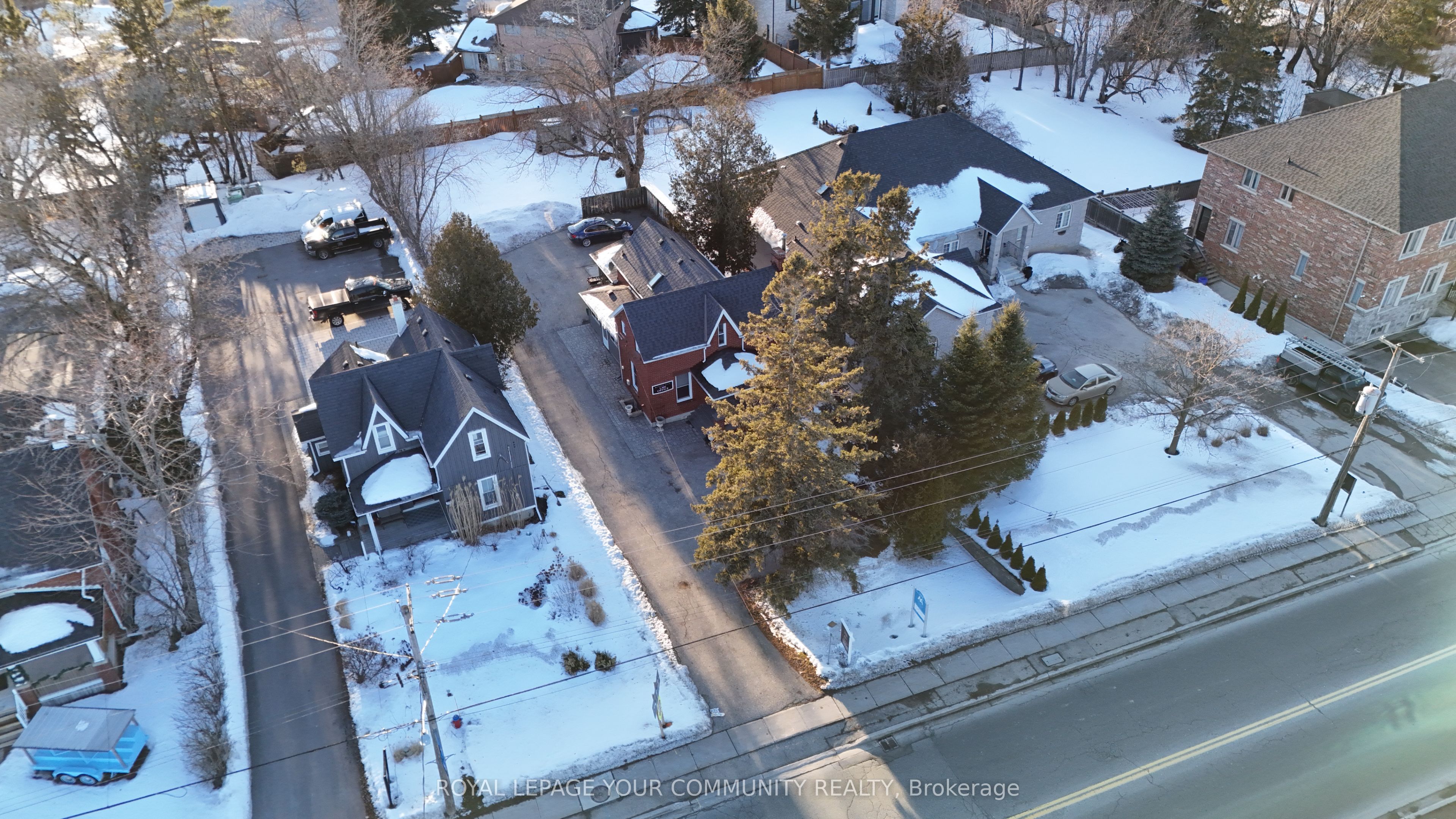 13066 Keele Street Property Photo 33