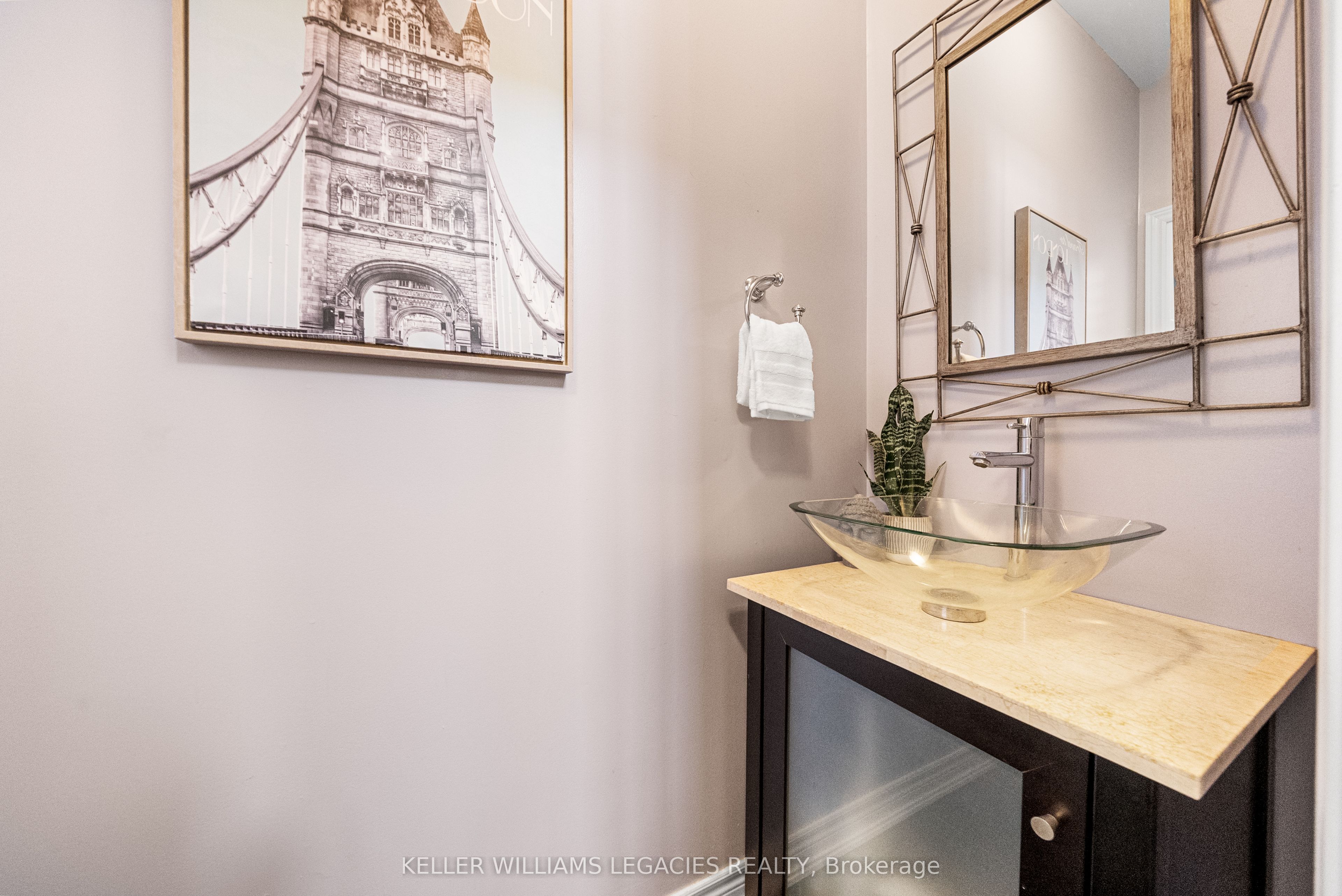 17 Mansard Drive Property Photo 13