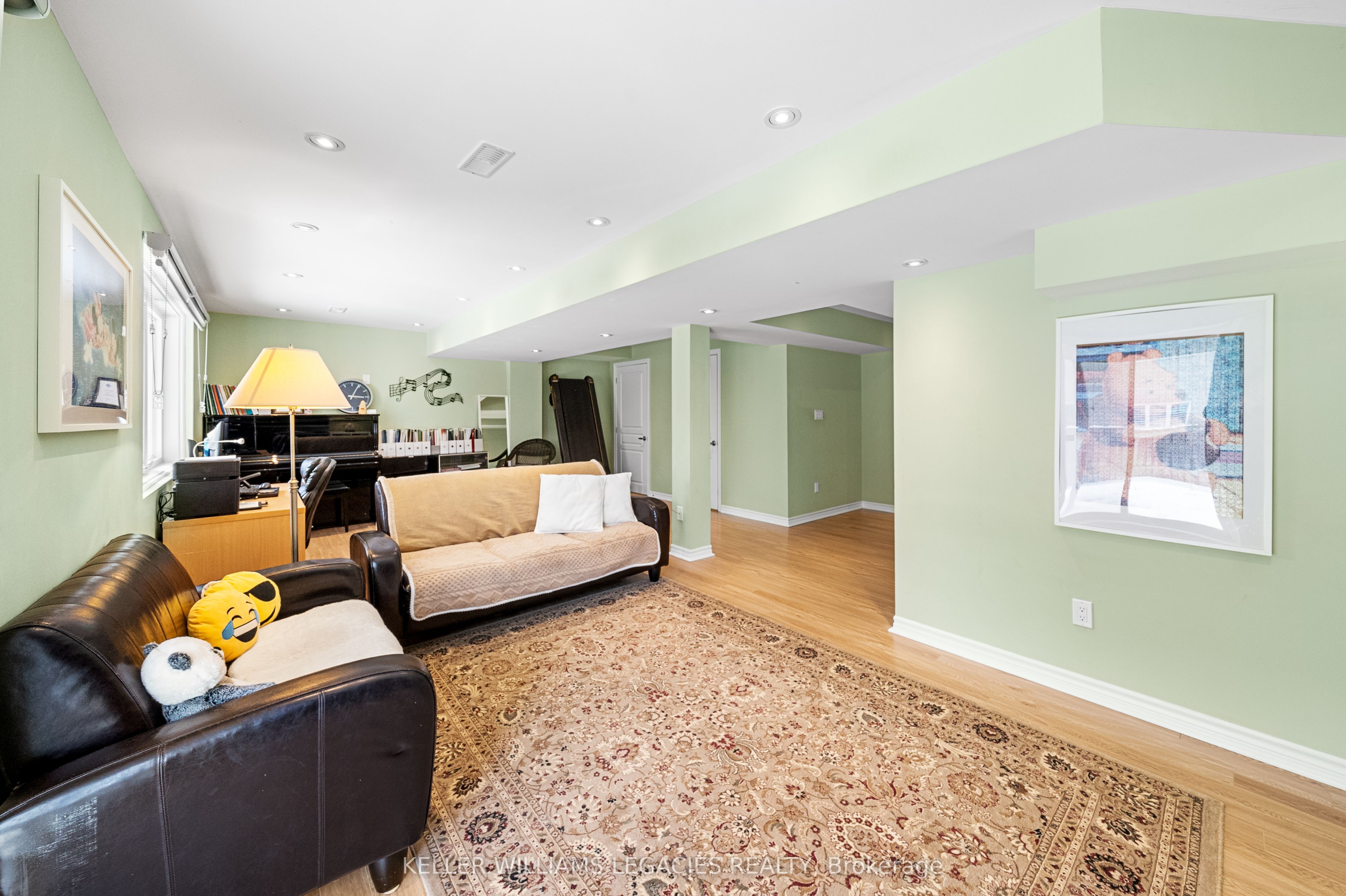17 Mansard Drive Property Photo 31