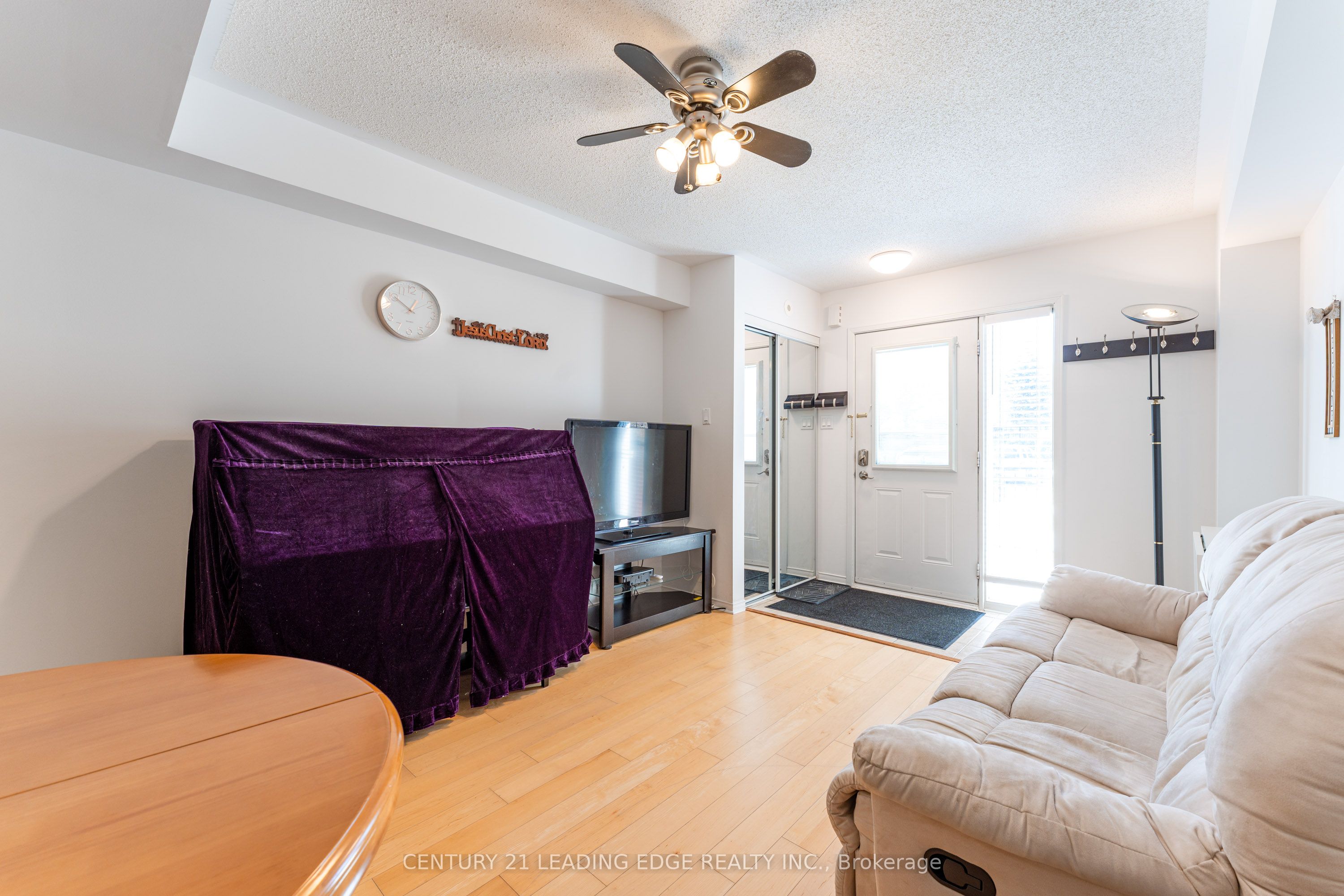 #24 - 160 Chancery Road Property Photo 15