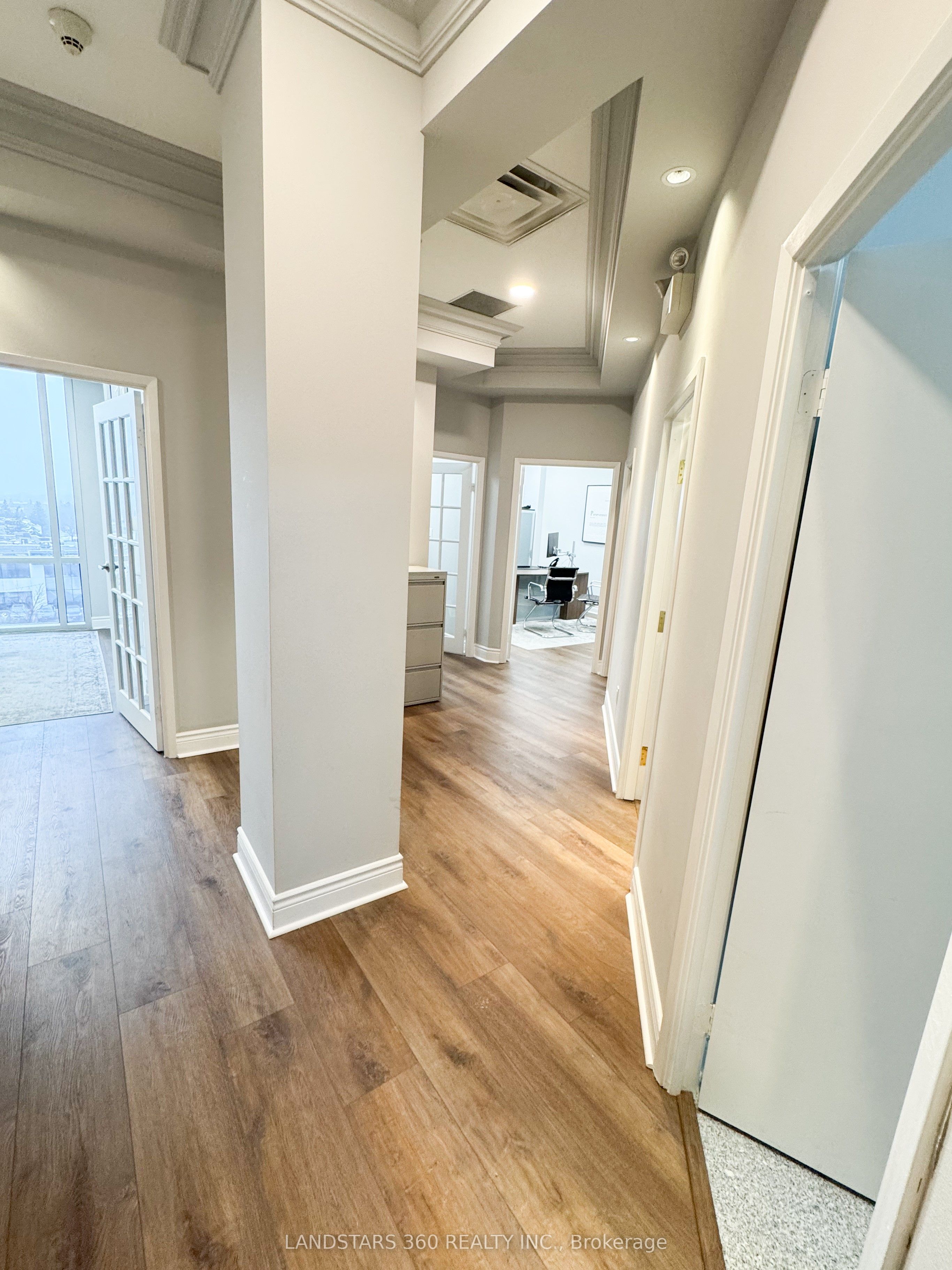 #407 - 9140 Leslie Street Property Photo 10