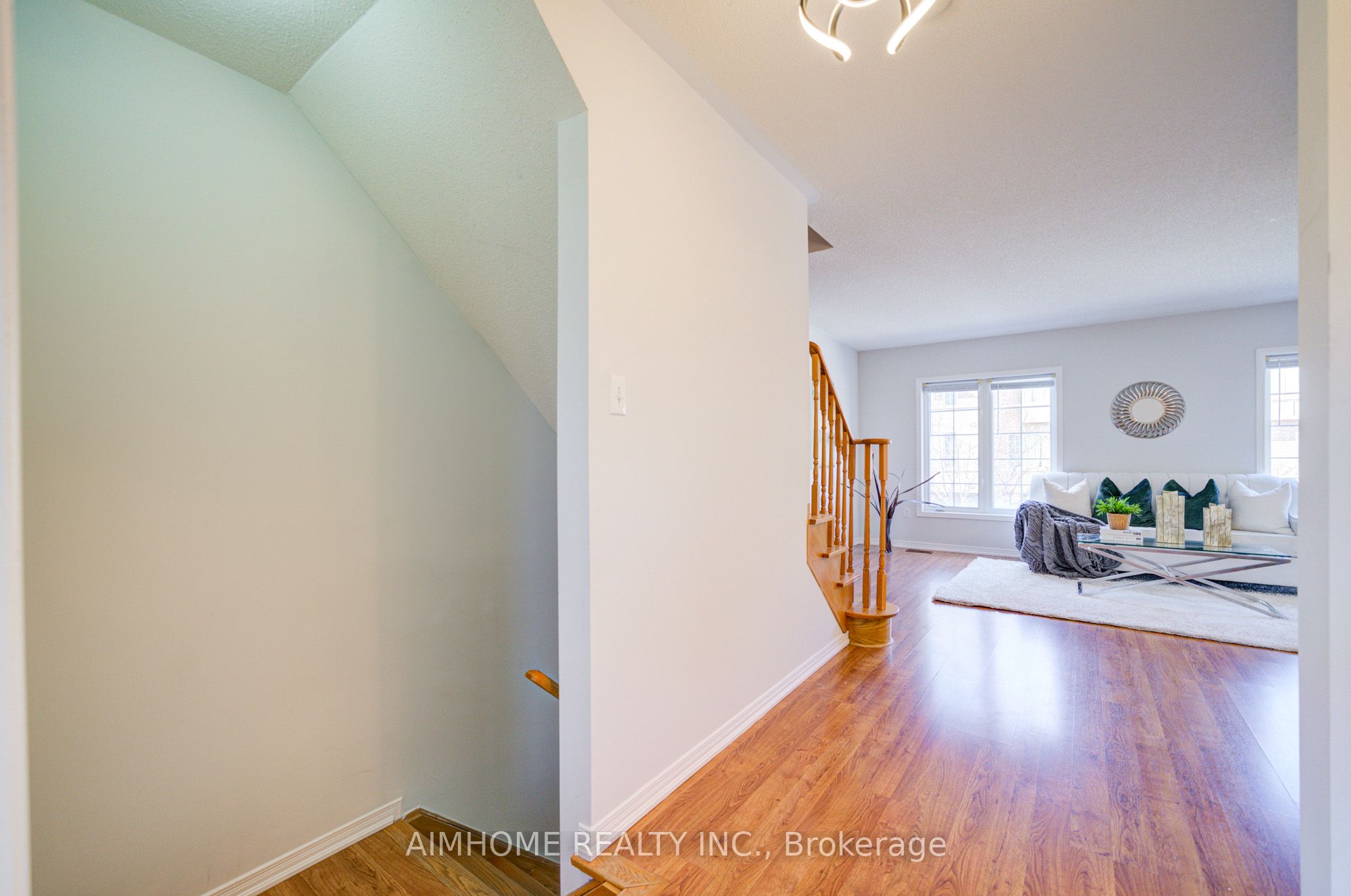 27 Warrington Way Property Photo 9