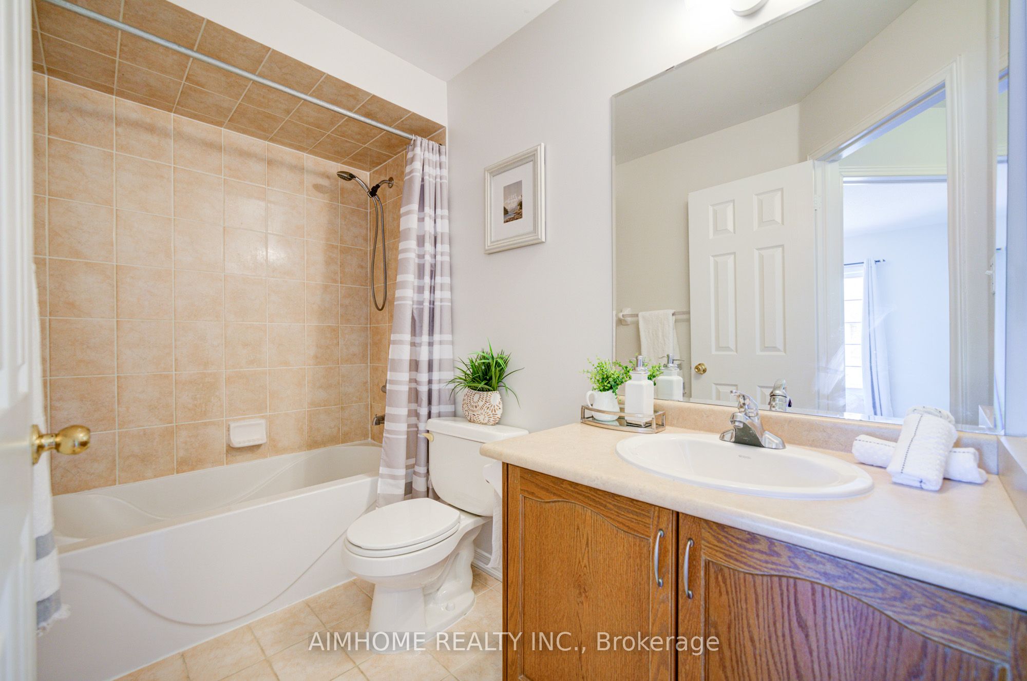 27 Warrington Way Property Photo 26