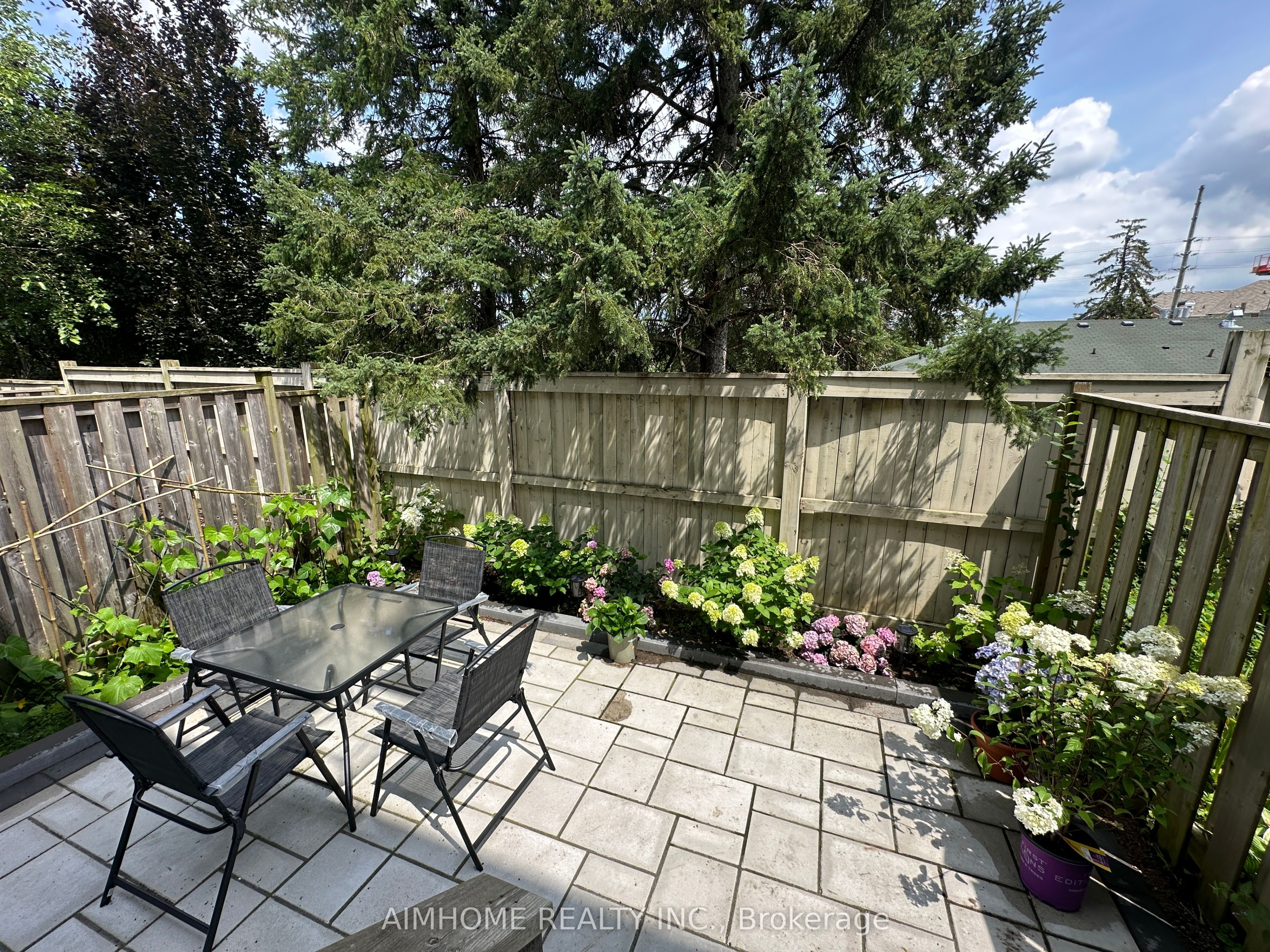 27 Warrington Way Property Photo 37