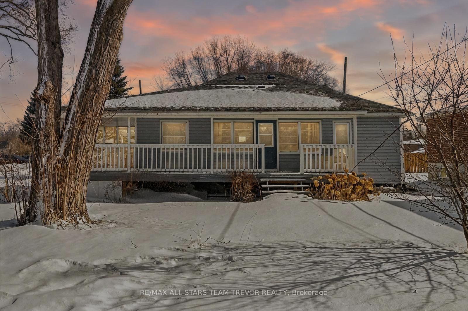 421 Lake Drive Property Photo