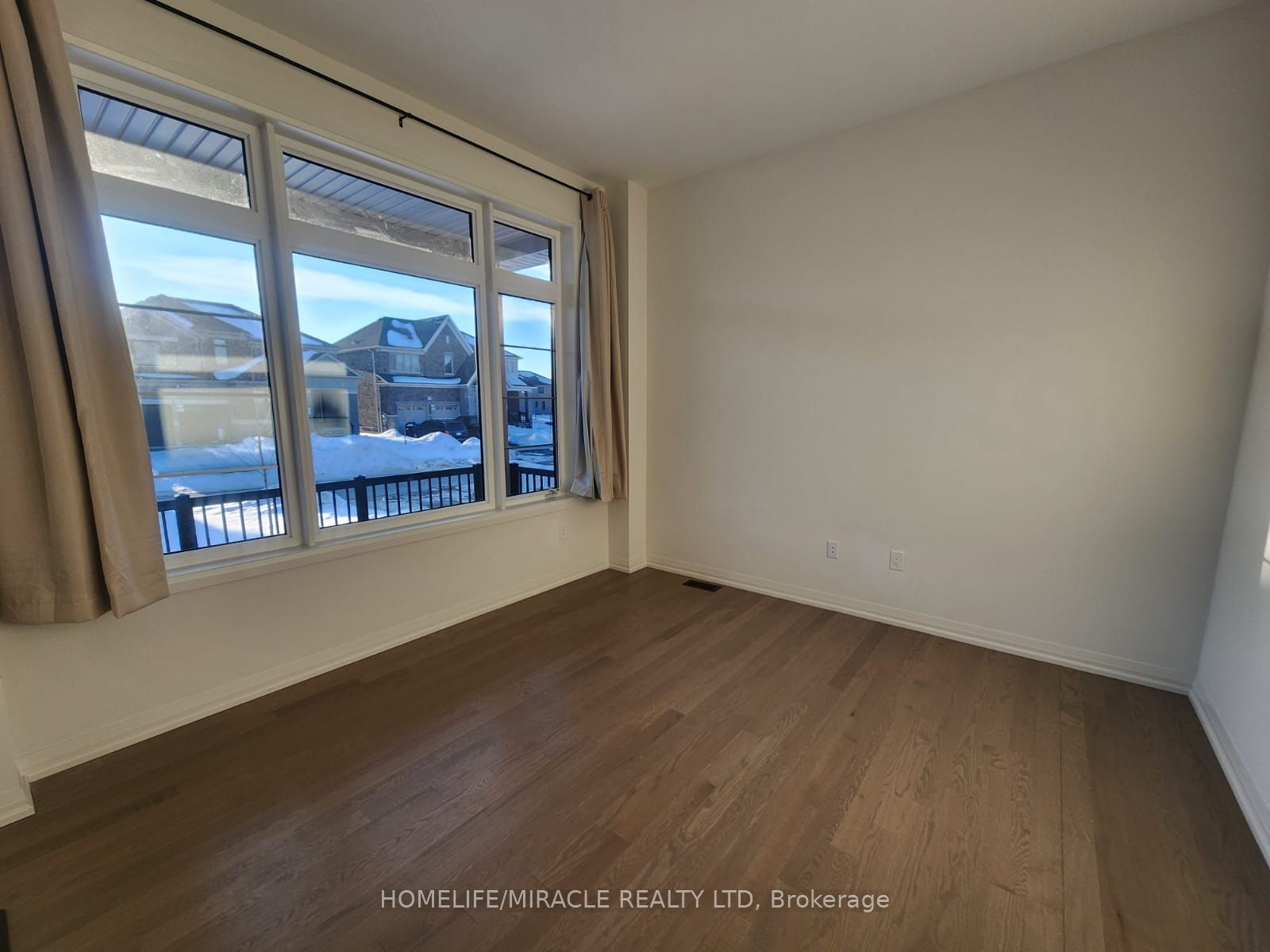 12 Sandhill Crescent Property Photo 6