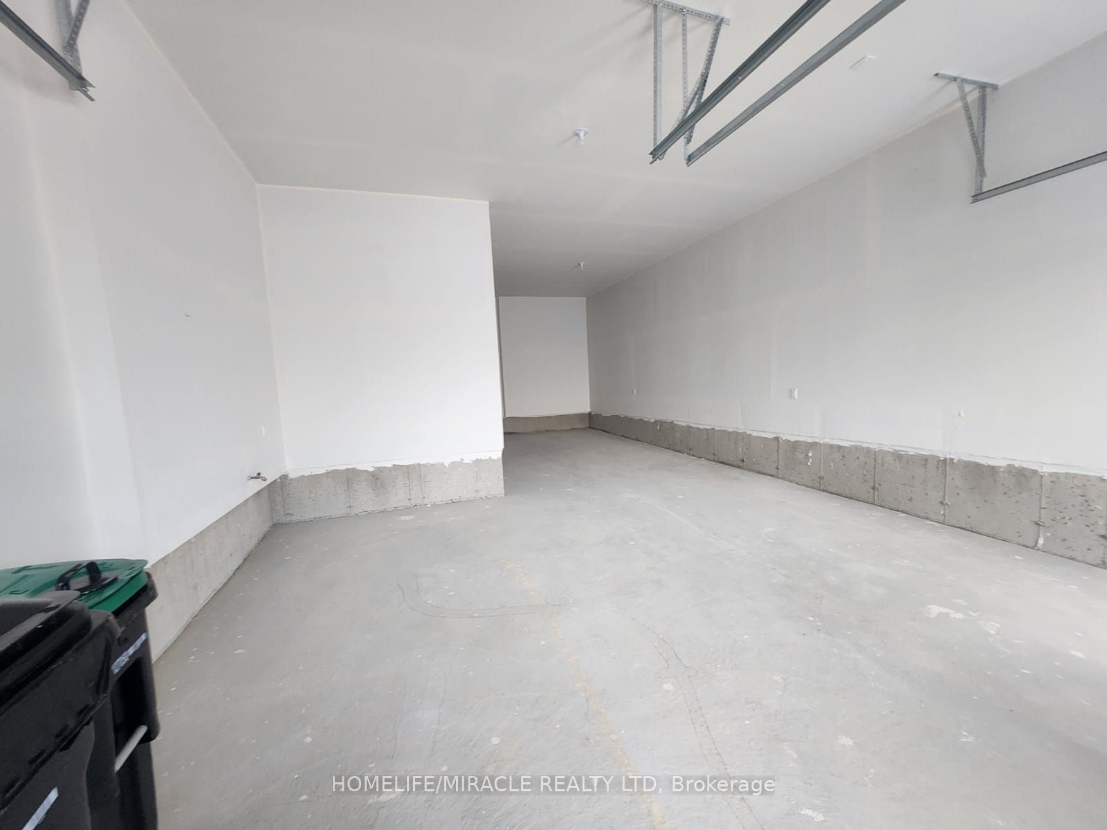 12 Sandhill Crescent Property Photo 33