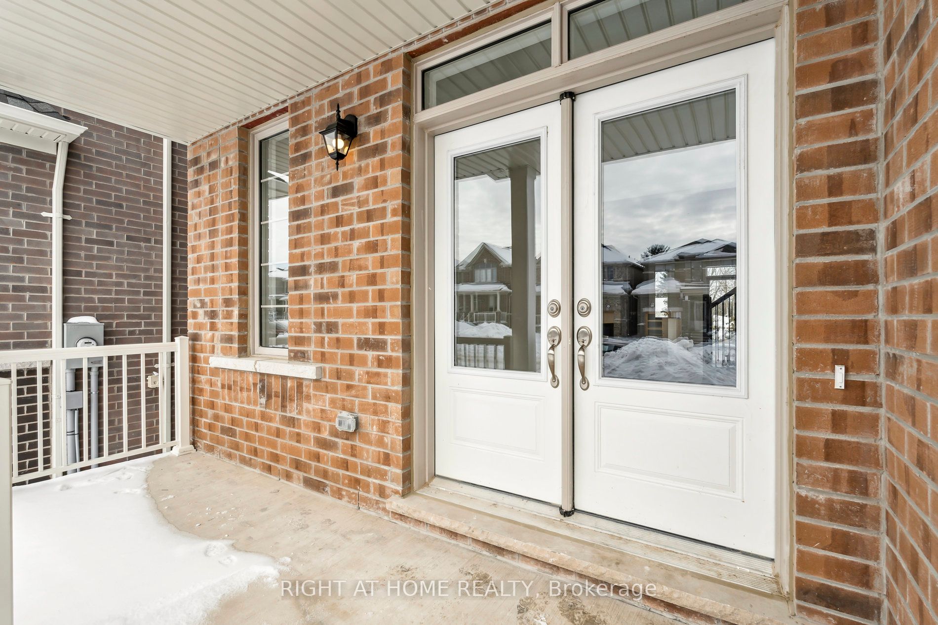 1286 Davis Loop Property Photo 3