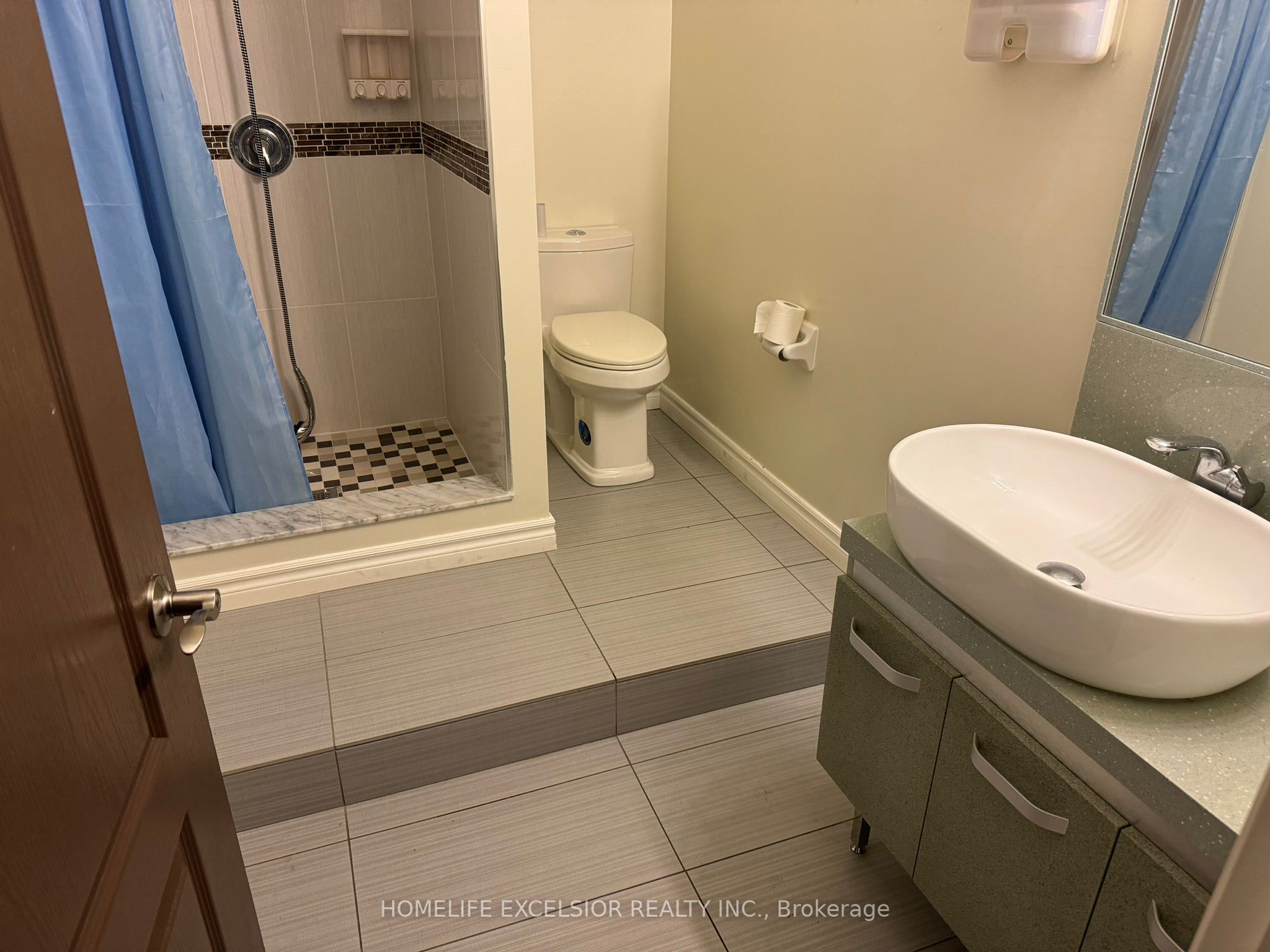 #200 - 4560 Highway 7 Property Photo 16