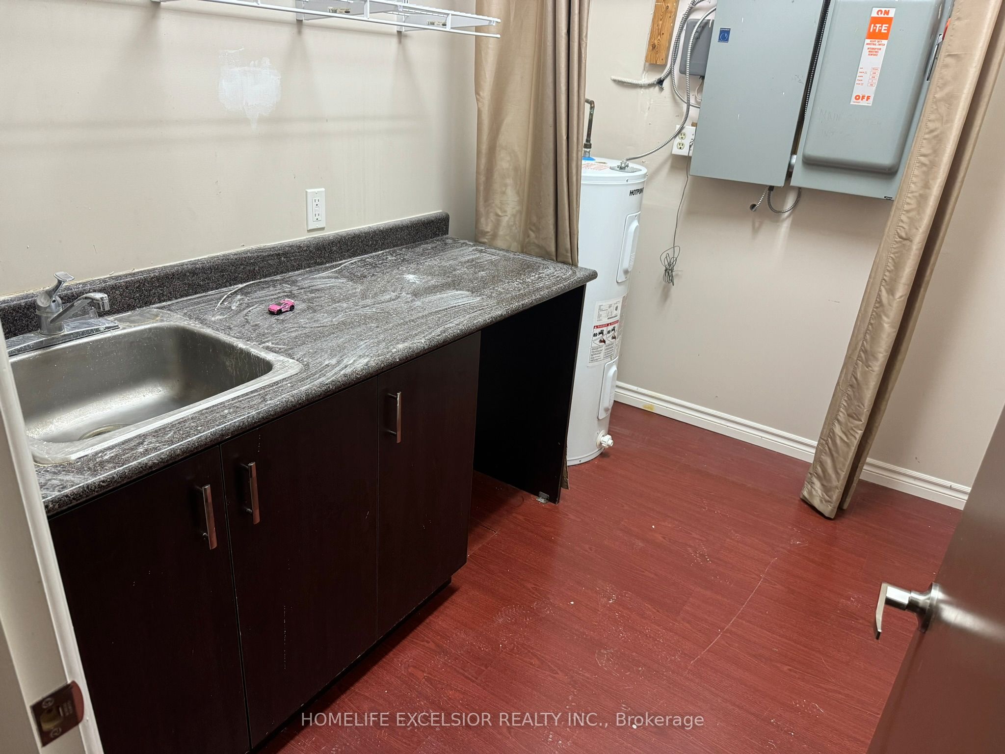 #200 - 4560 Highway 7 Property Photo 17