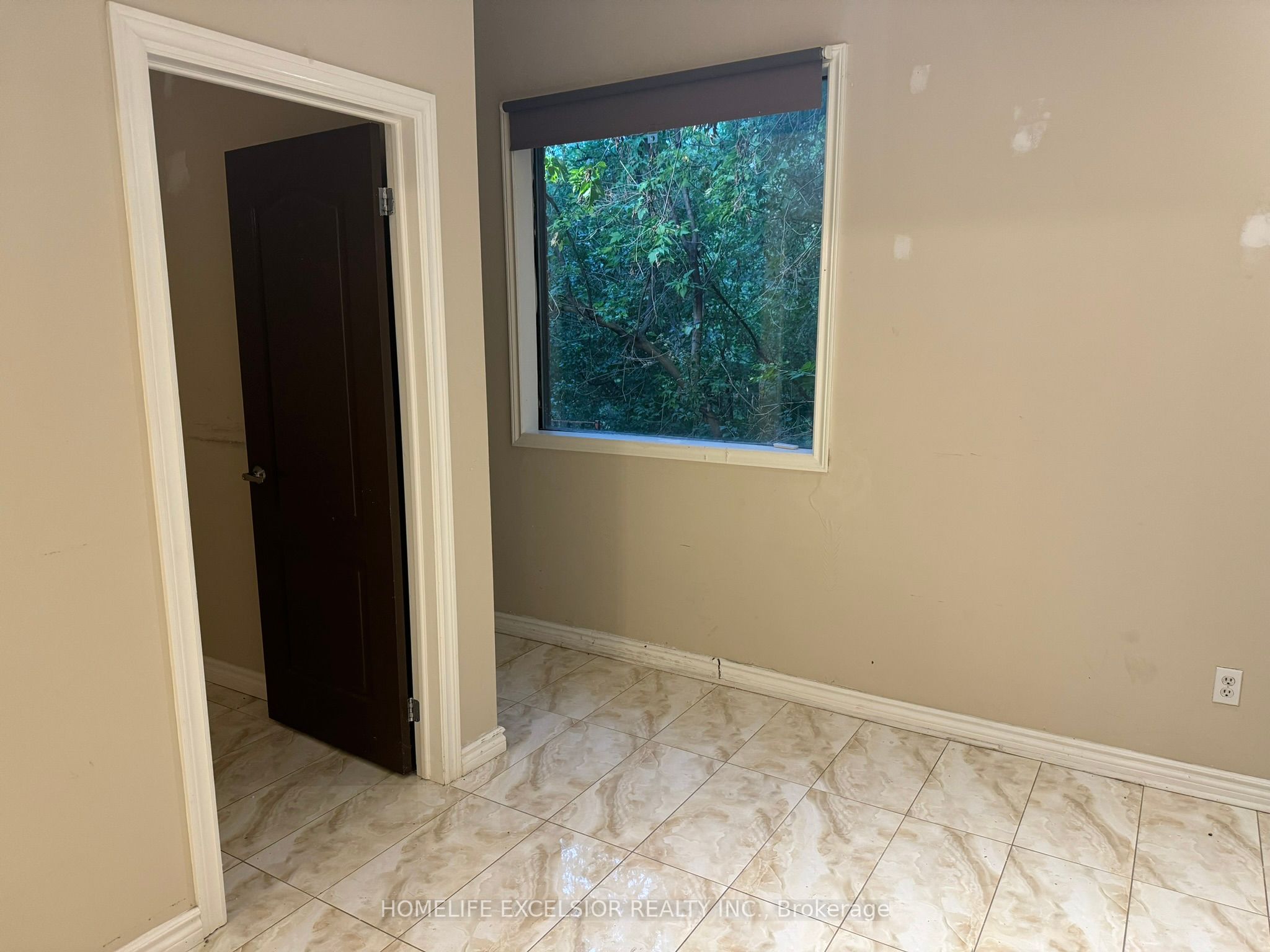 #200 - 4560 Highway 7 Property Photo 18