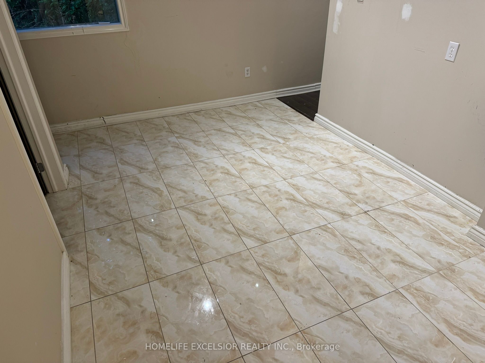 #200 - 4560 Highway 7 Property Photo 23