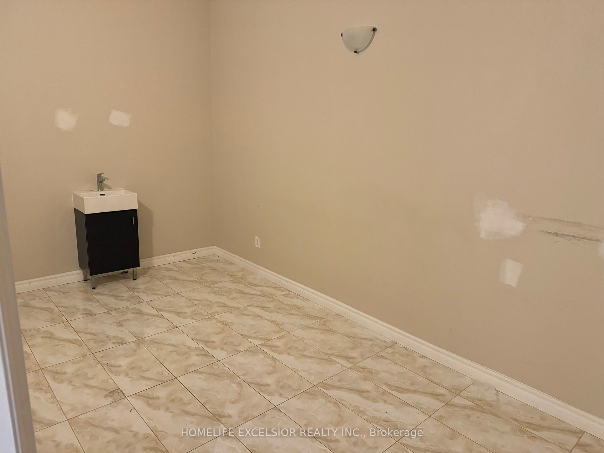 #200 - 4560 Highway 7 Property Photo 25