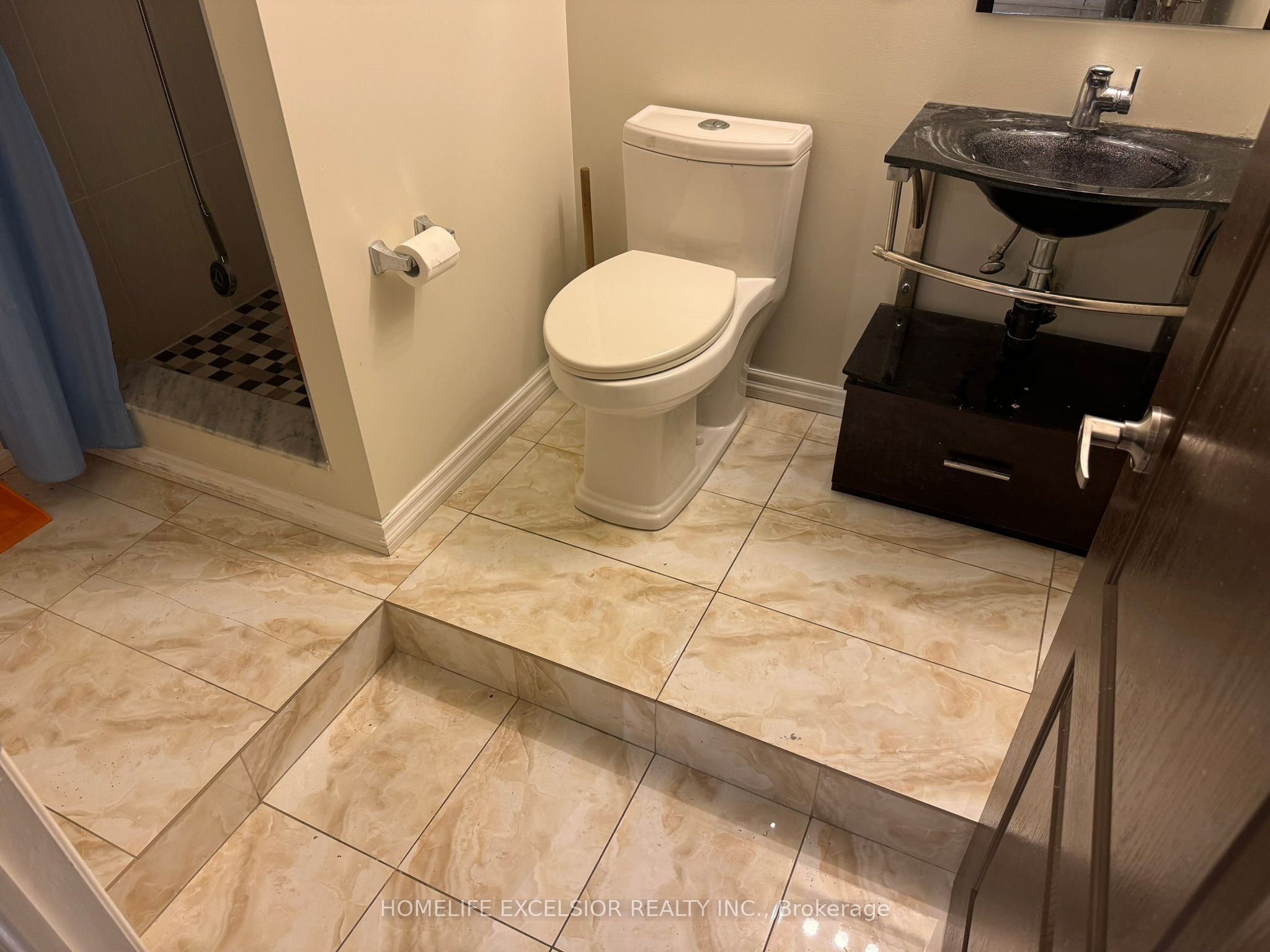#200 - 4560 Highway 7 Property Photo 26