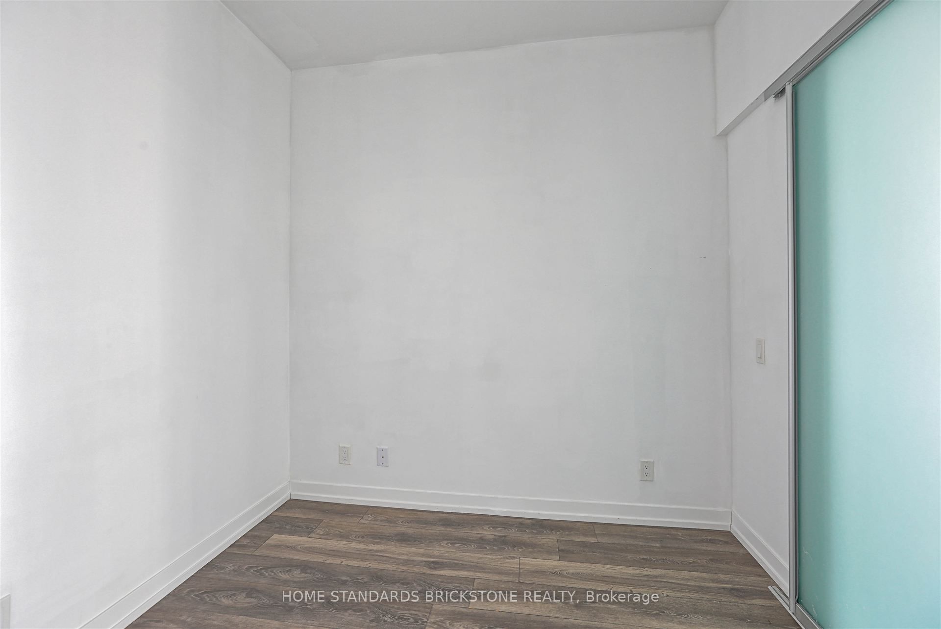 #3707 - 898 Portage Parkway Property Photo 15
