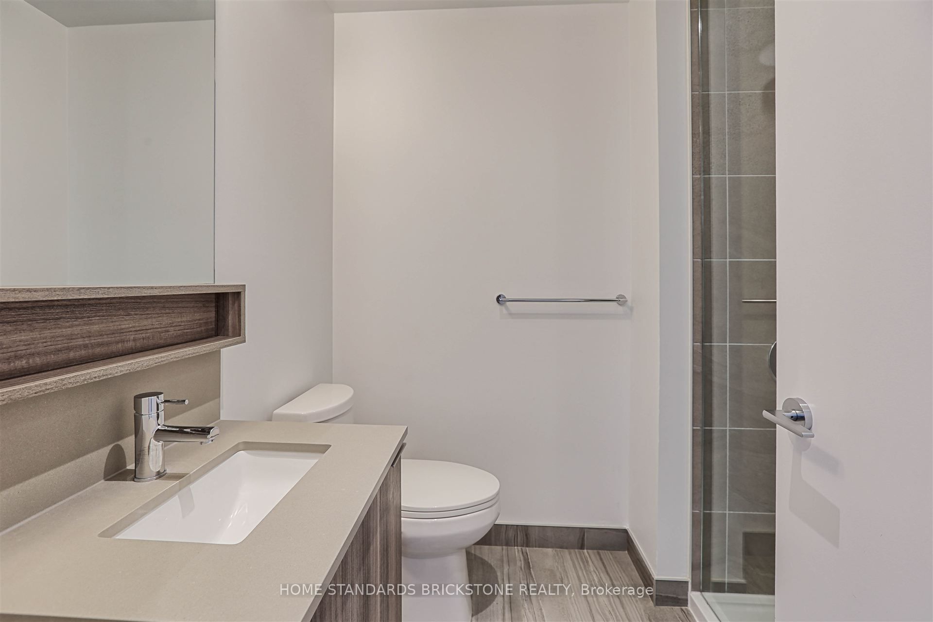 #3707 - 898 Portage Parkway Property Photo 17