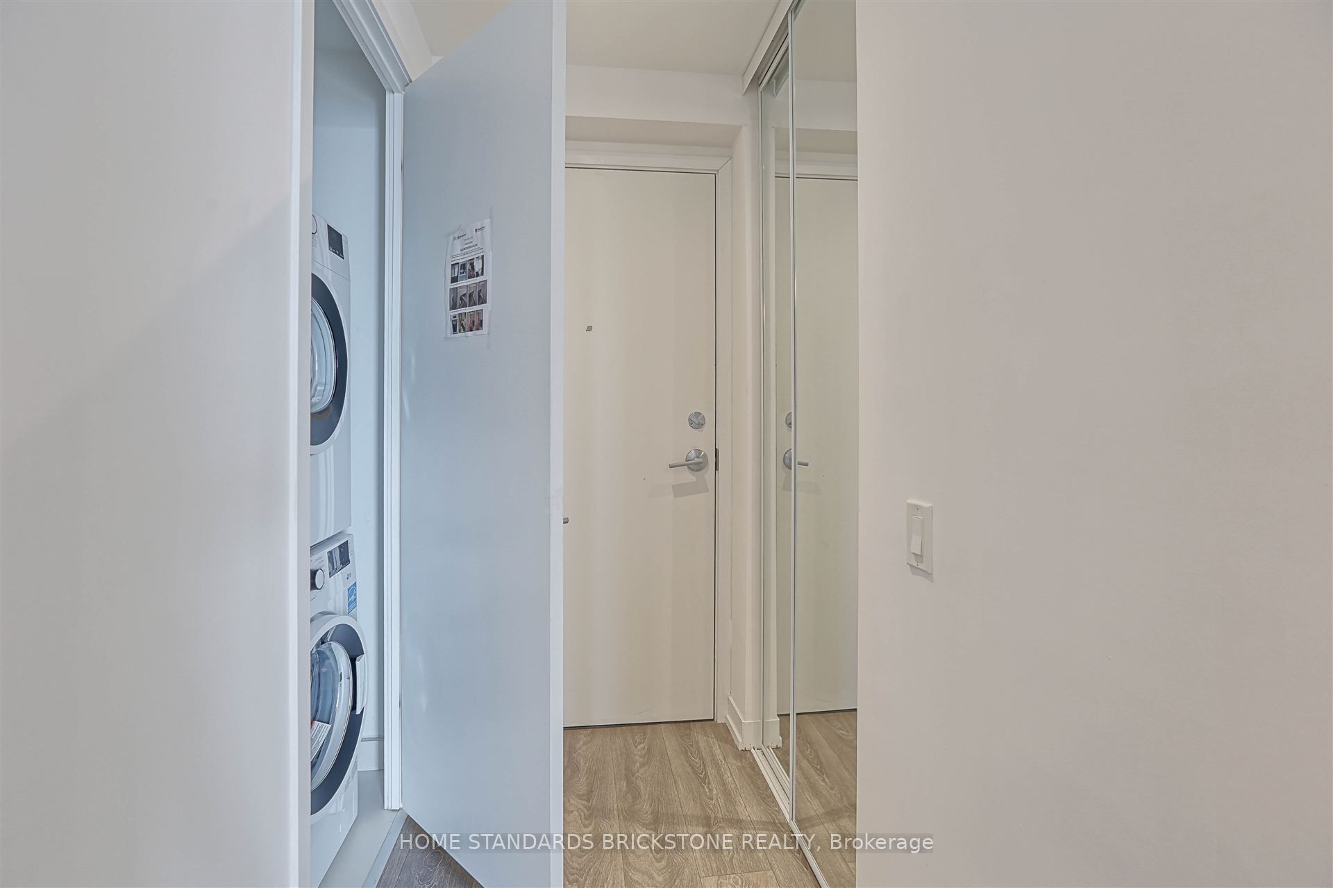 #3707 - 898 Portage Parkway Property Photo 18