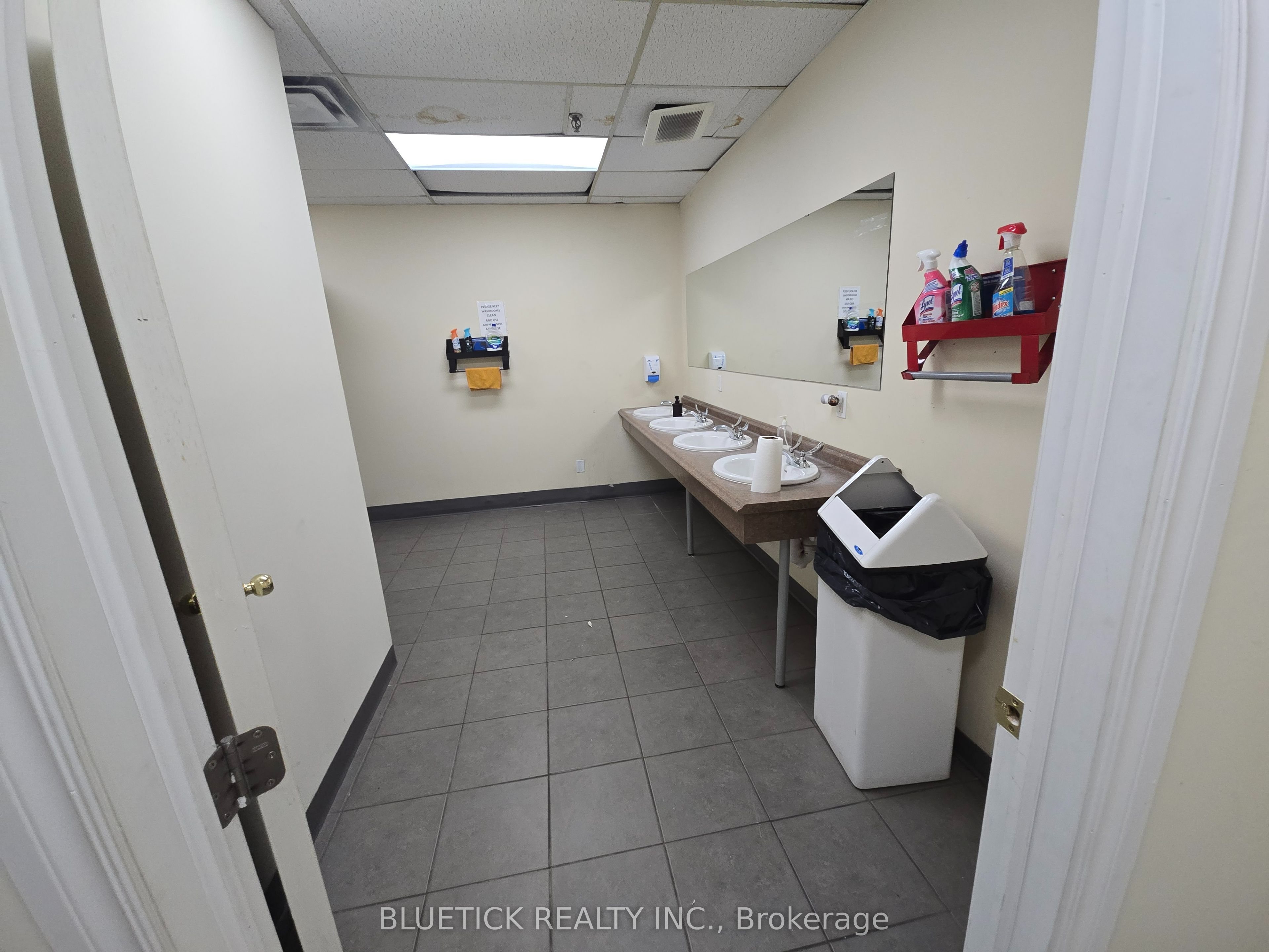8301 Keele Street 2 Property Photo 6