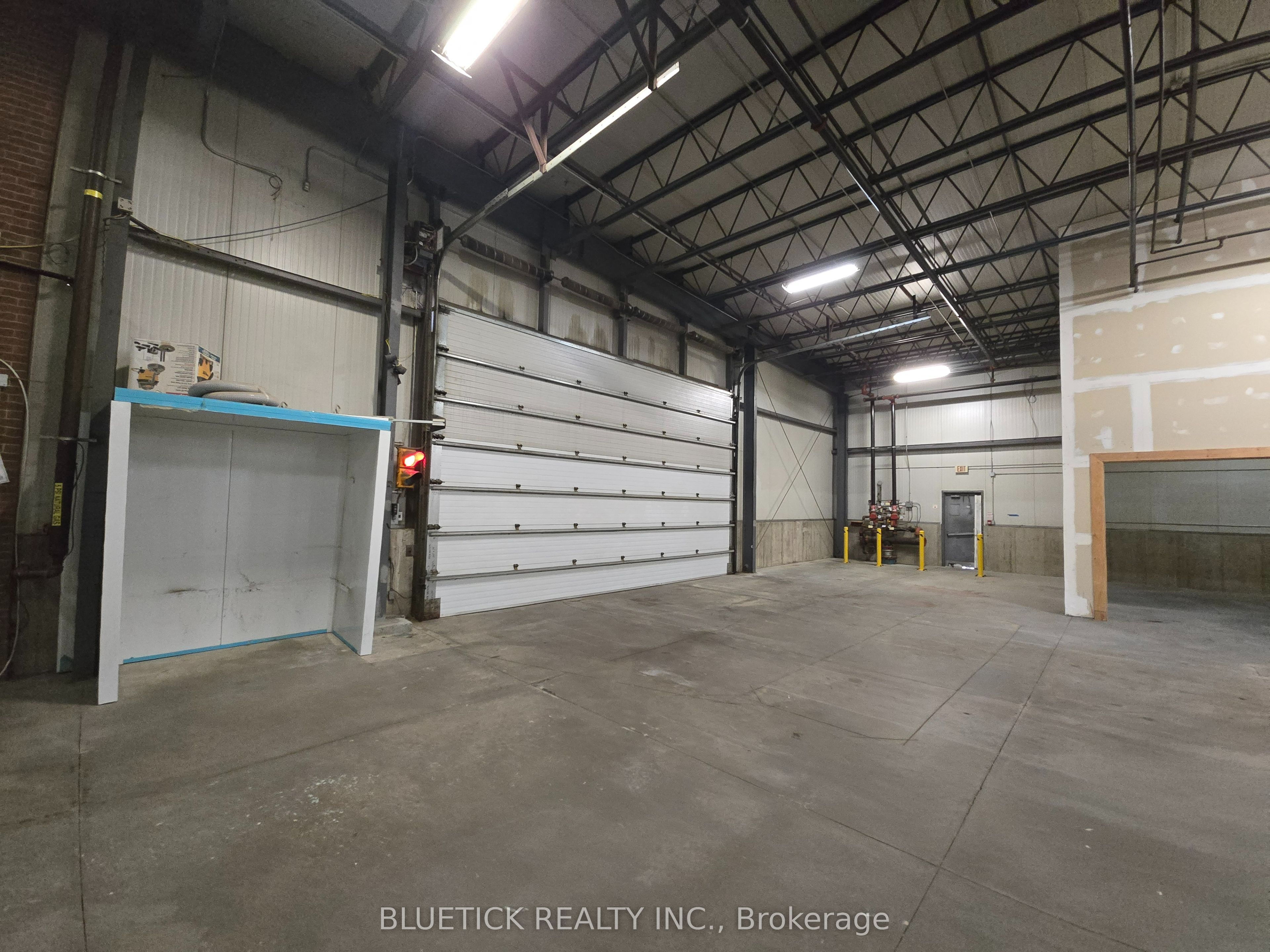 8301 Keele Street 2 Property Photo 8
