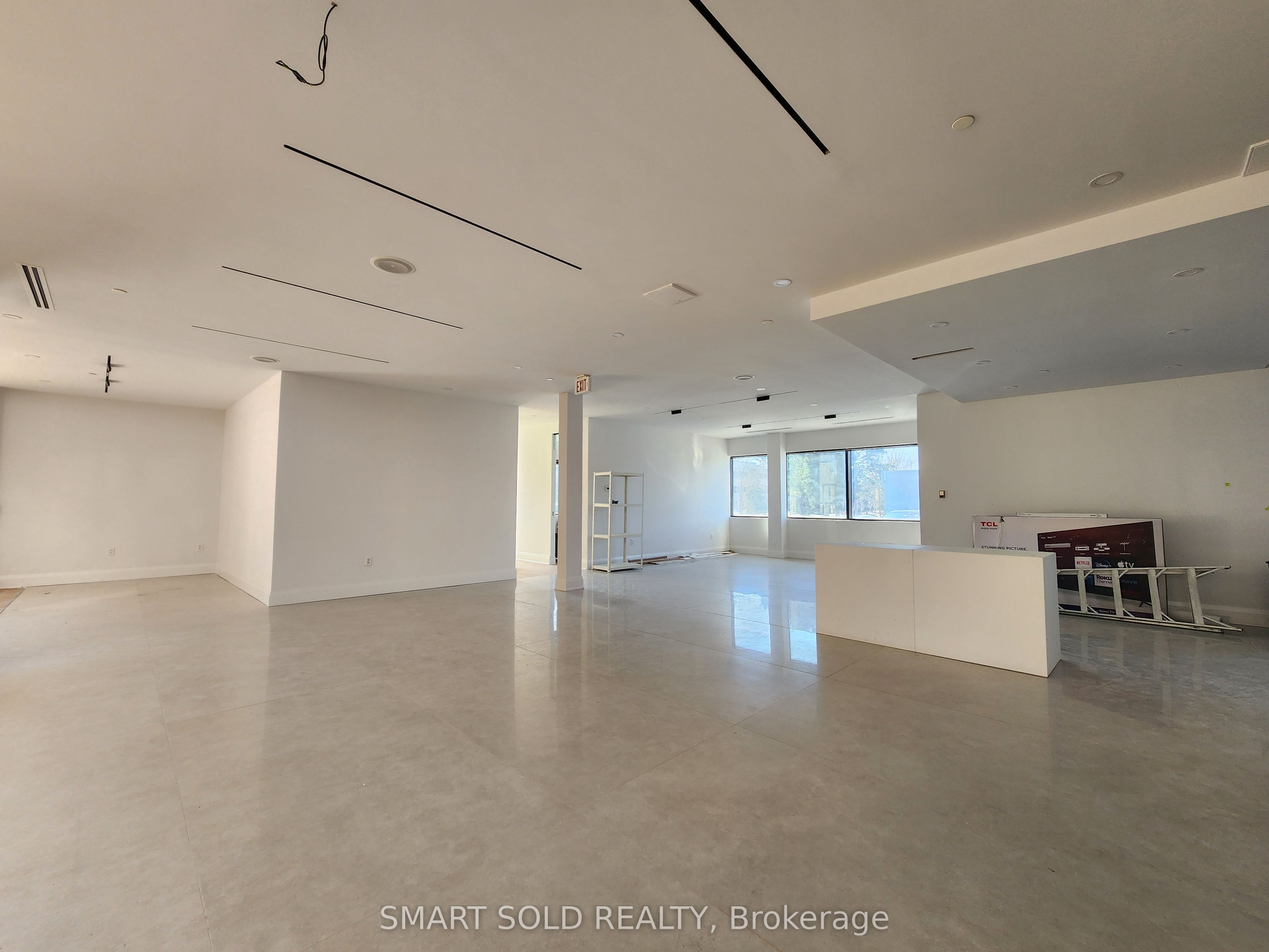 #203 - 70 Valleywood Drive Property Photo 8