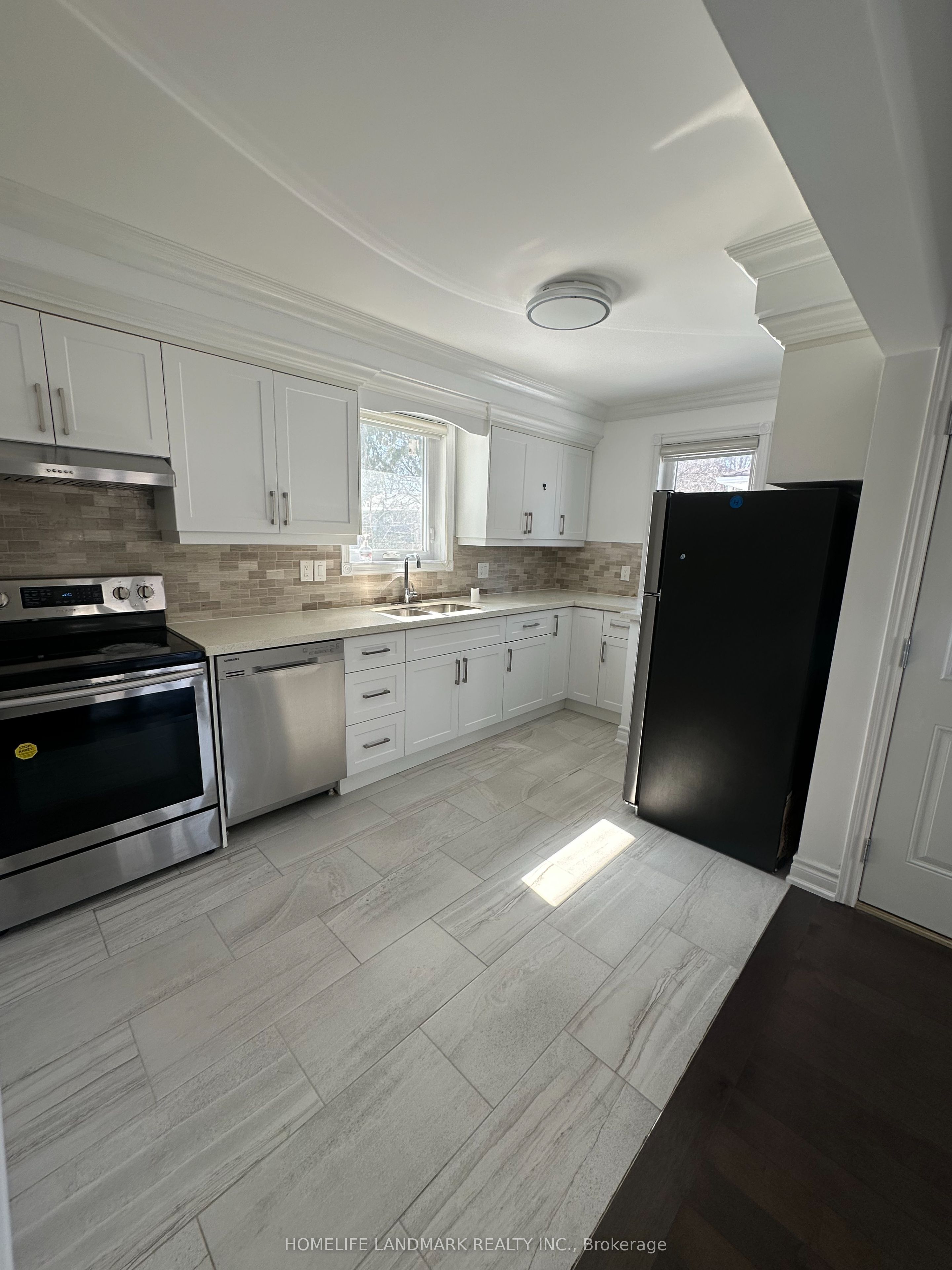 Main Floor-77 Cartier Crescent Property Photo 5