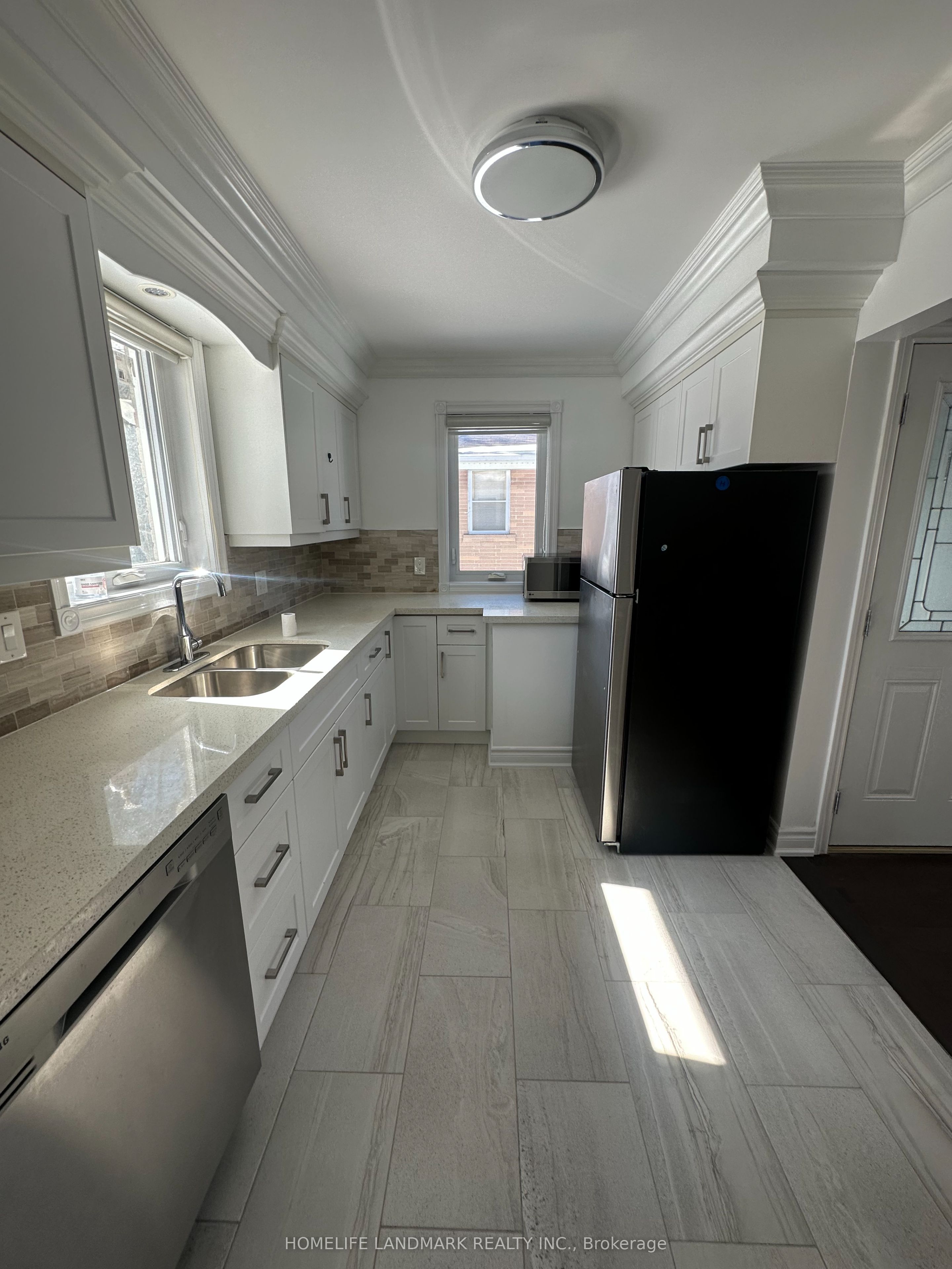 Main Floor-77 Cartier Crescent Property Photo 6