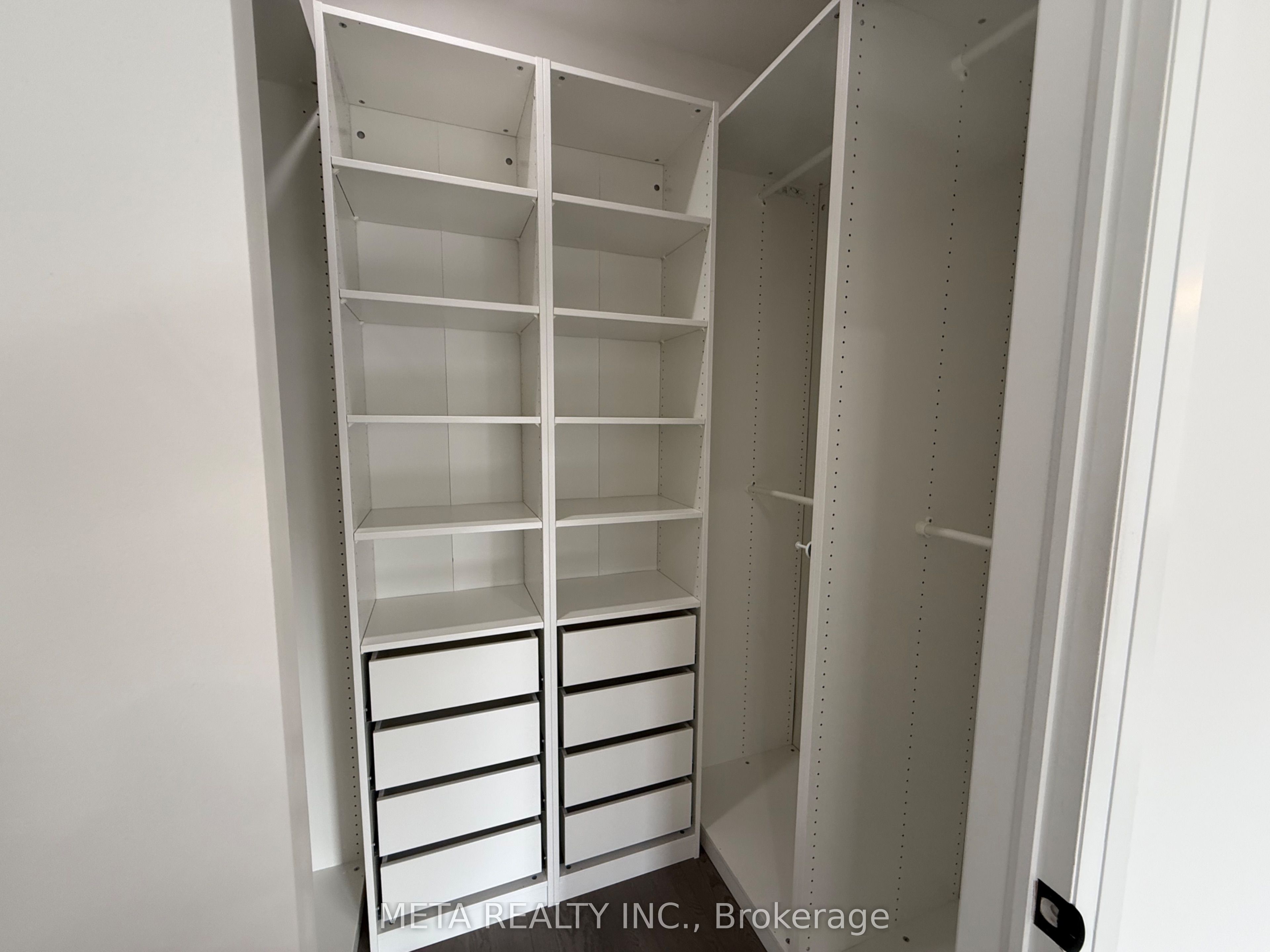9080 Woodbine Avenue Property Photo 26