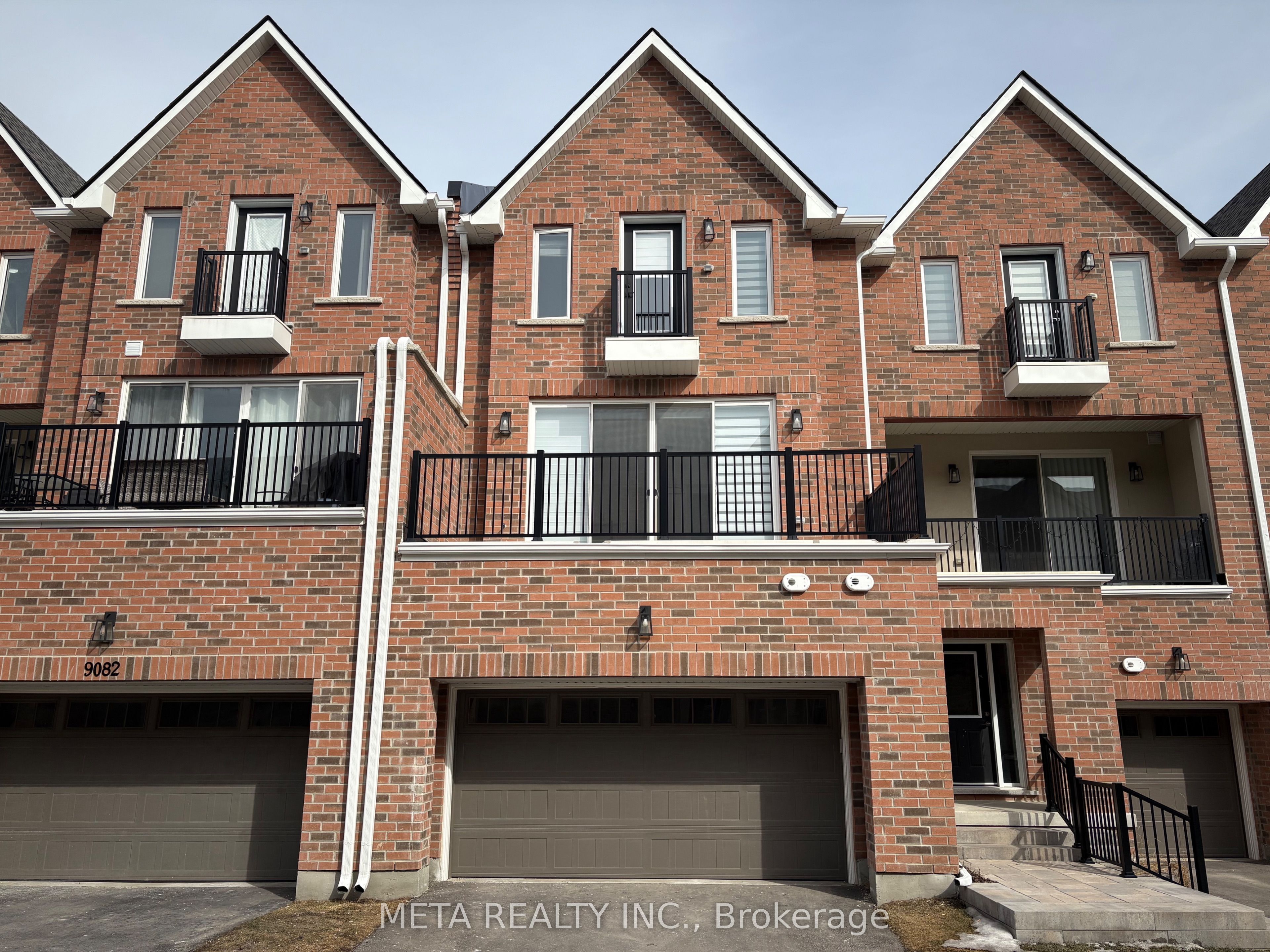 9080 Woodbine Avenue Property Photo 31