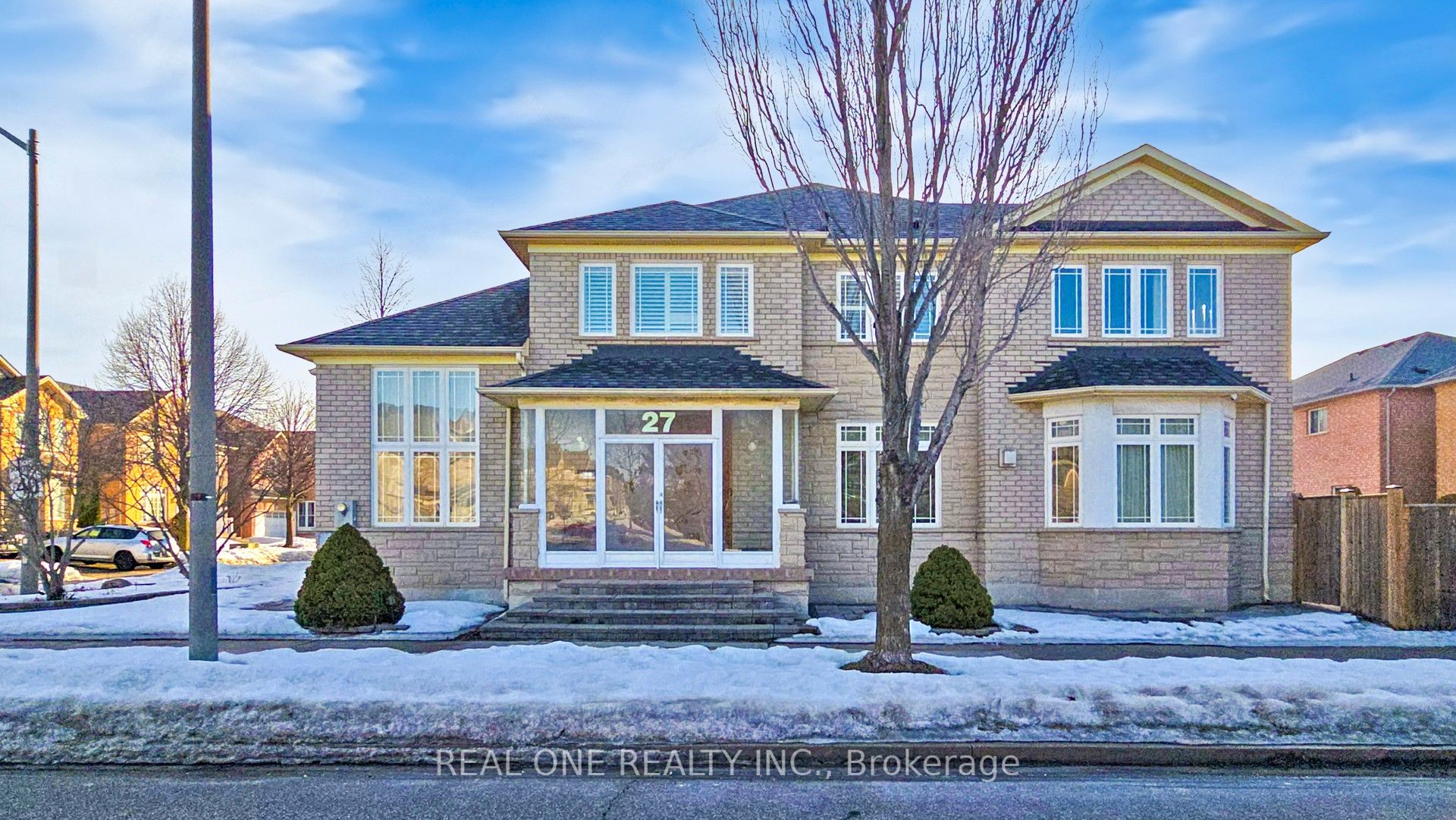27 Willow Heights Boulevard Property Photo 1