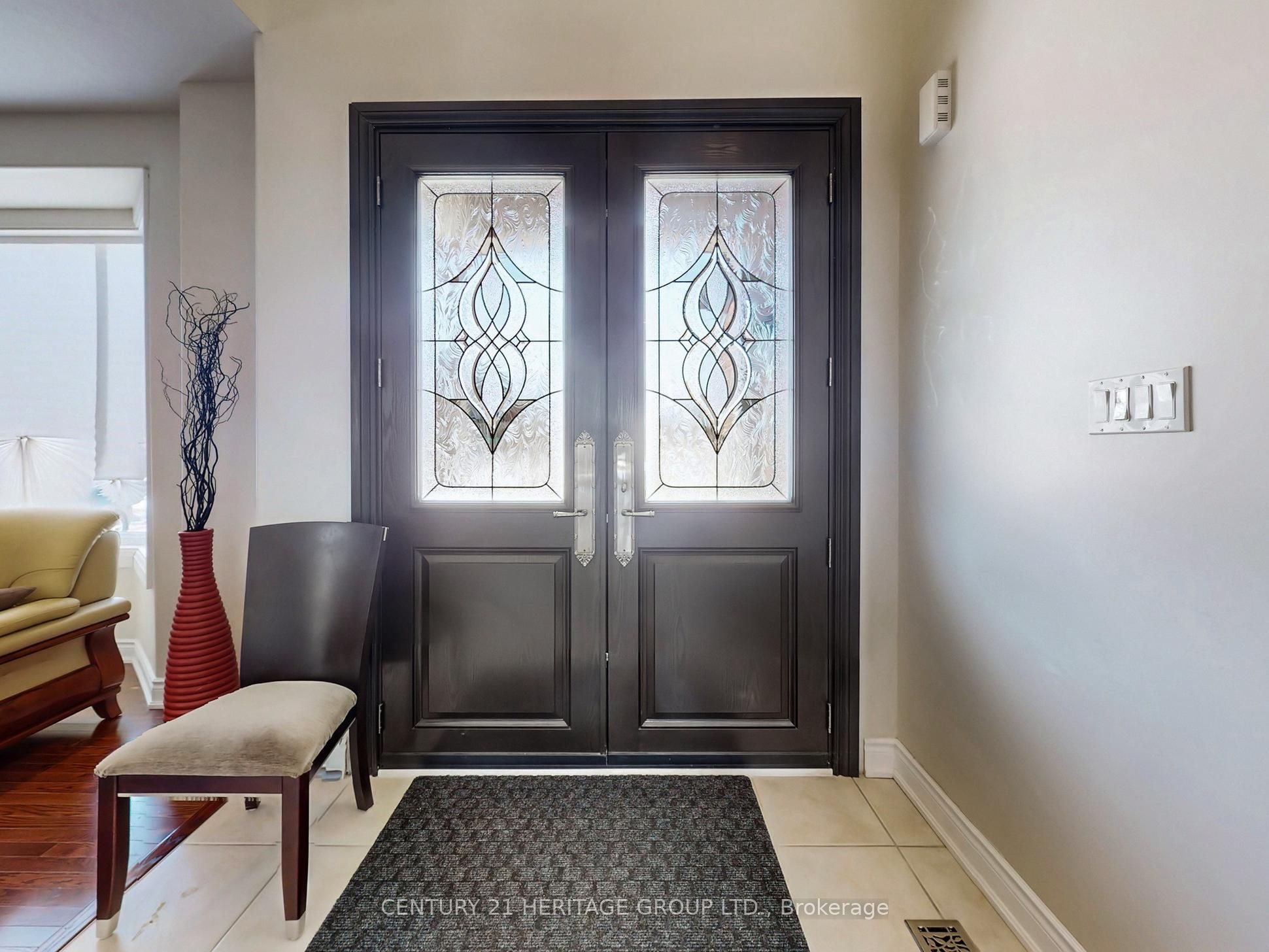 896 Booth Avenue Property Photo 4