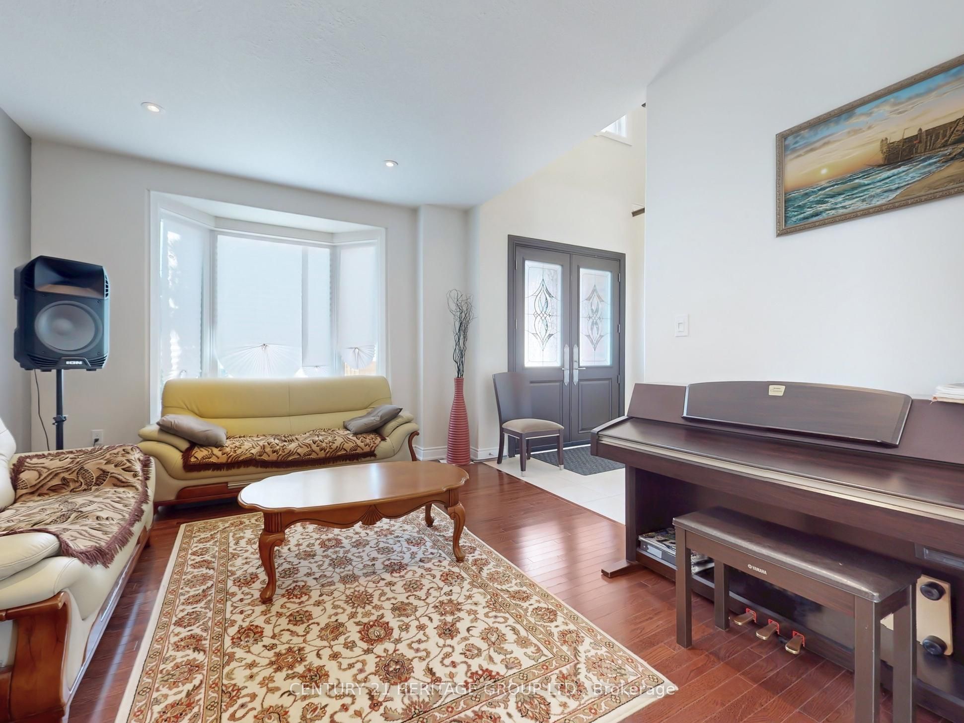 896 Booth Avenue Property Photo 6