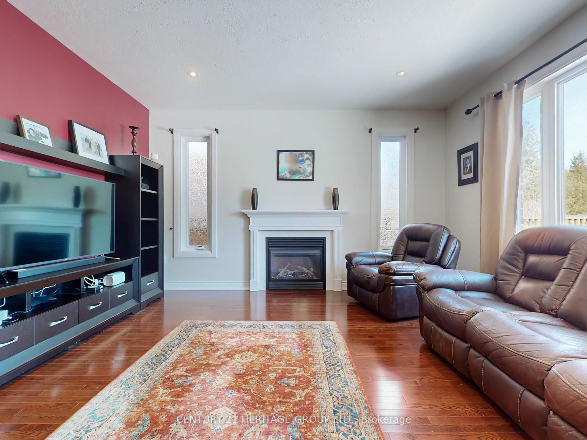 896 Booth Avenue Property Photo 11