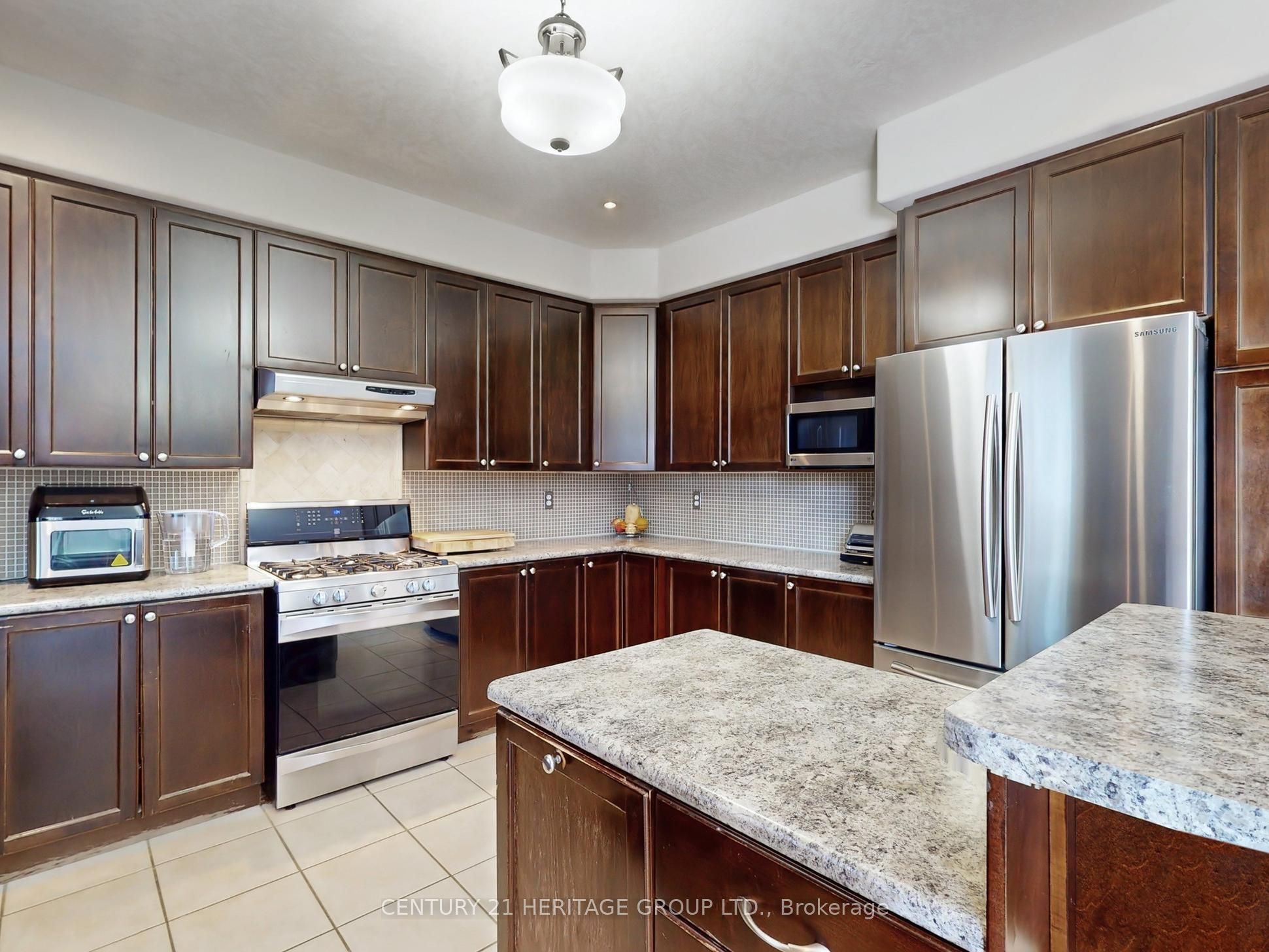 896 Booth Avenue Property Photo 18