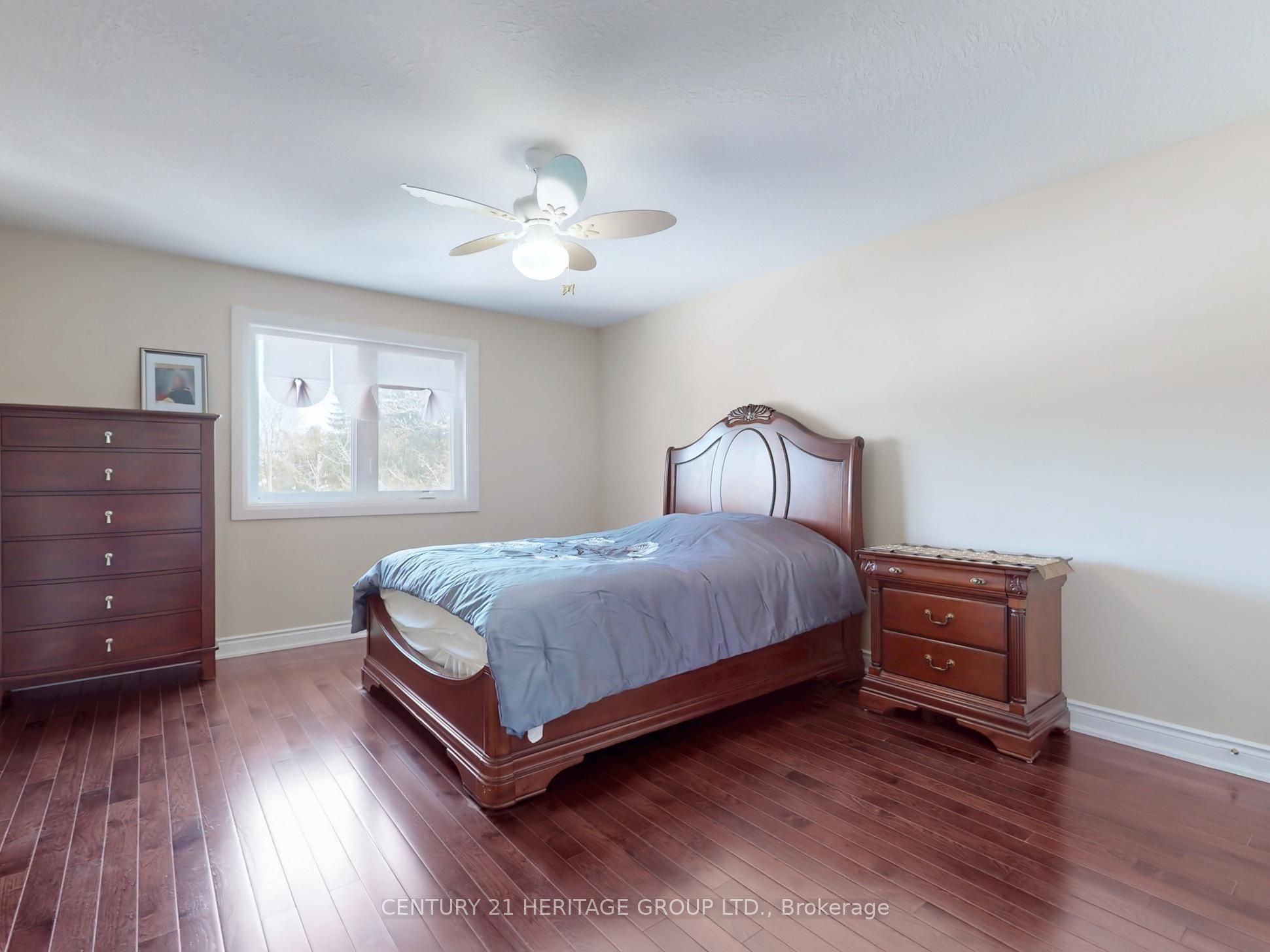 896 Booth Avenue Property Photo 32