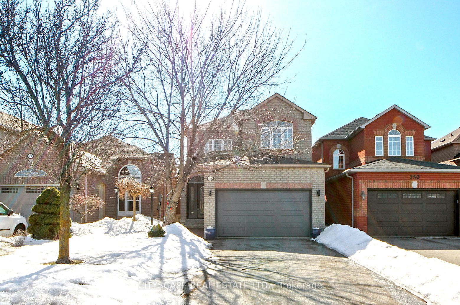 234 Sylwood Cres Property Photo