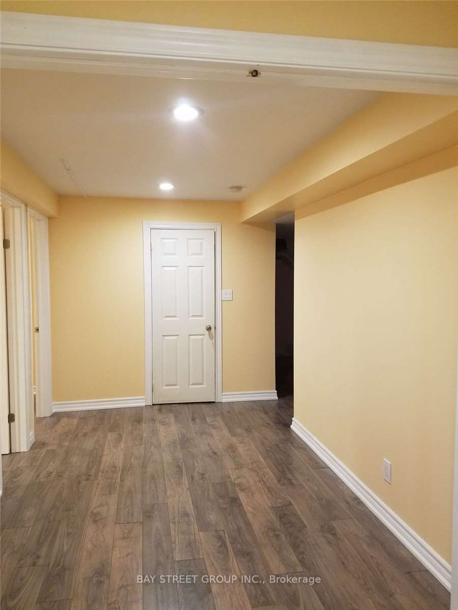 #bsmt#1 - 816 Best Circle Property Photo 3