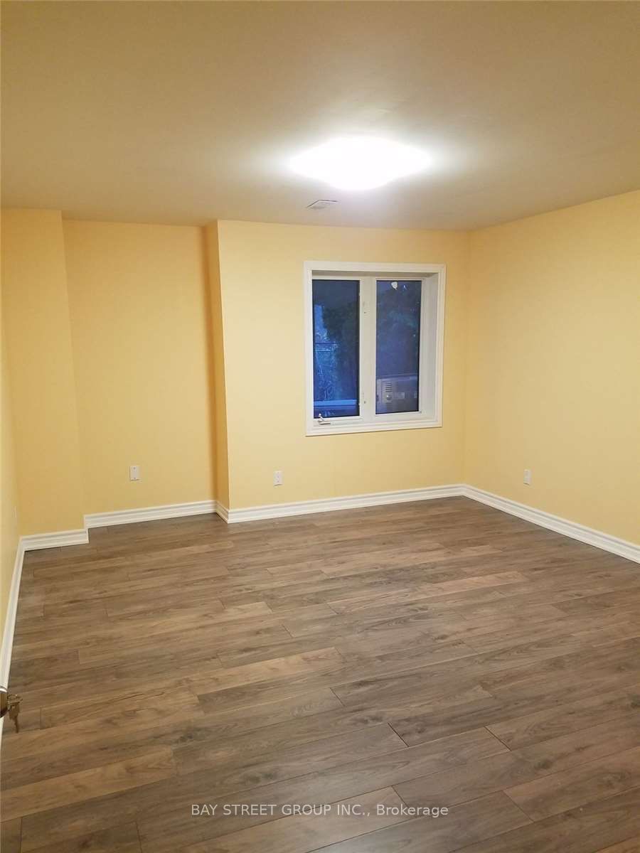 #bsmt#1 - 816 Best Circle Property Photo 7