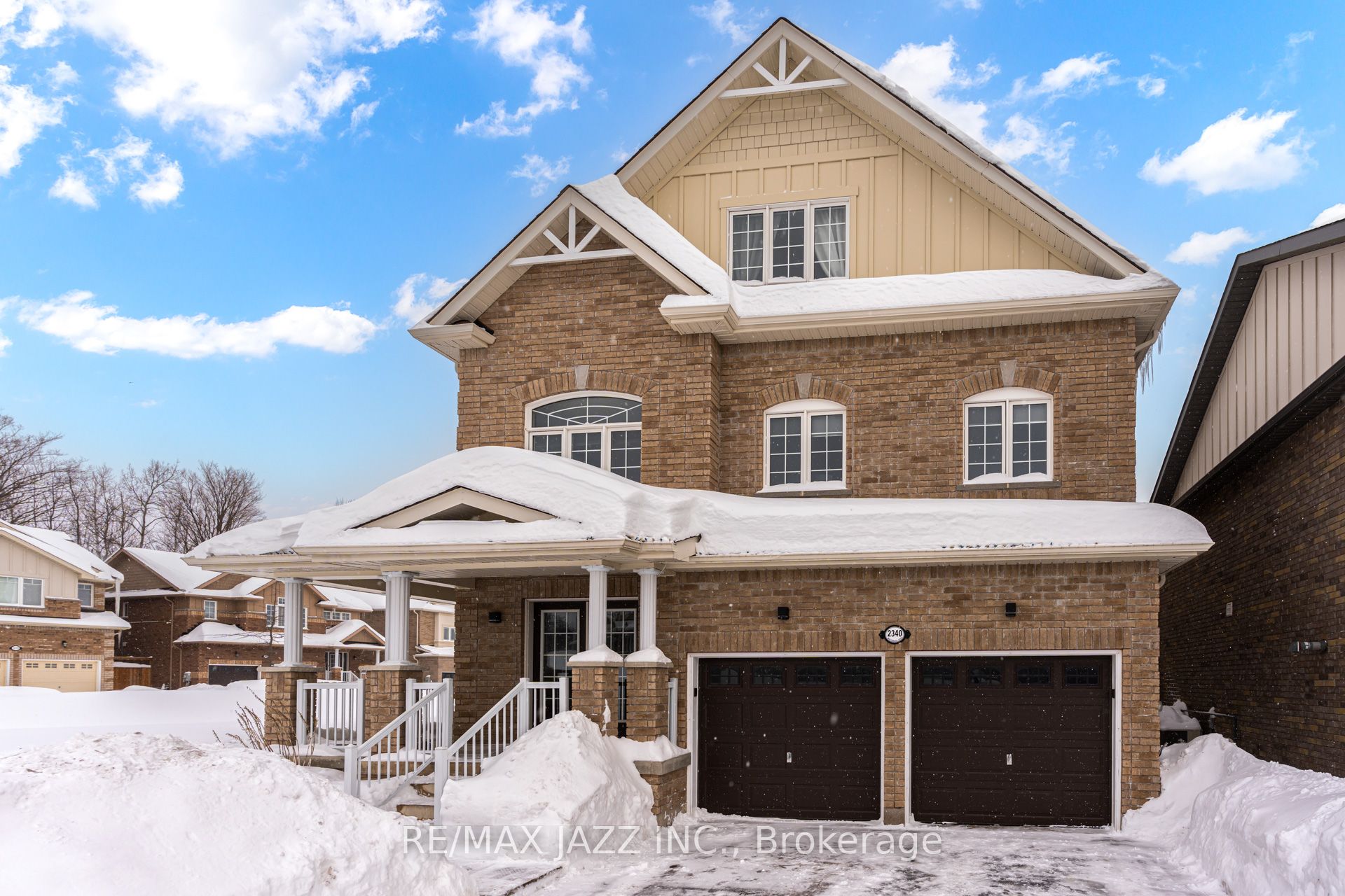 2340 Whitewood Crescent Property Photo 1