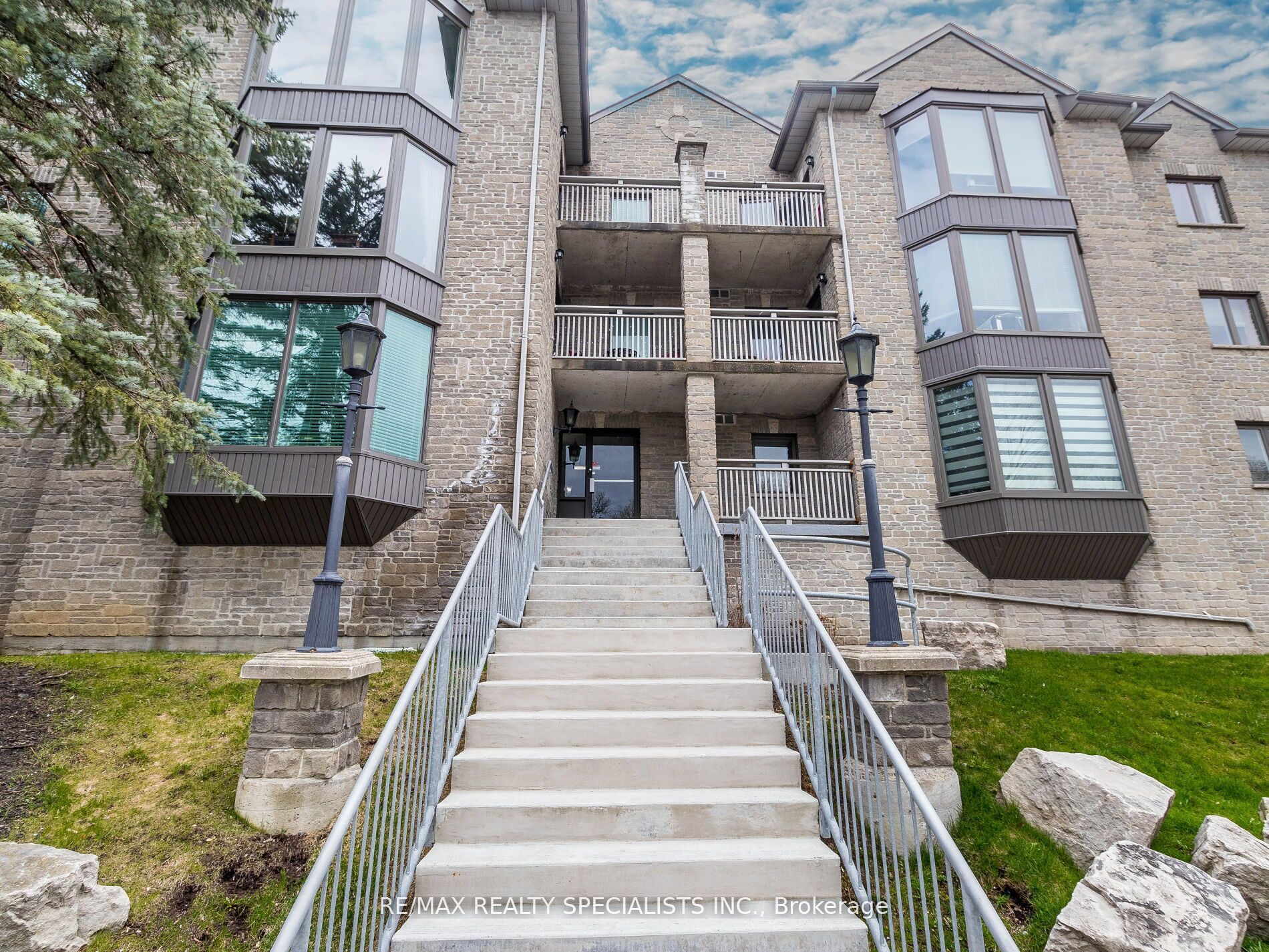 #306 - 21 George Street Property Photo 1