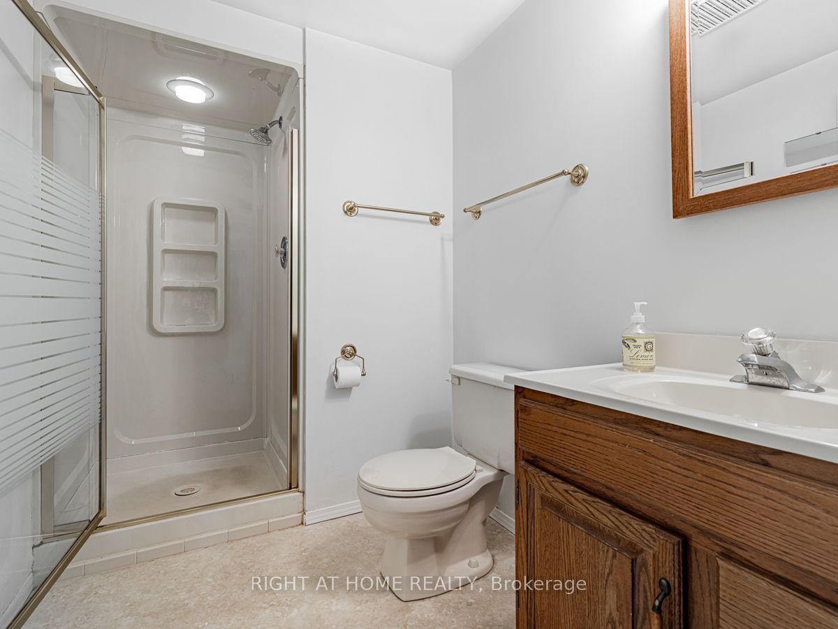 436 Bonita Crescent Property Photo 14