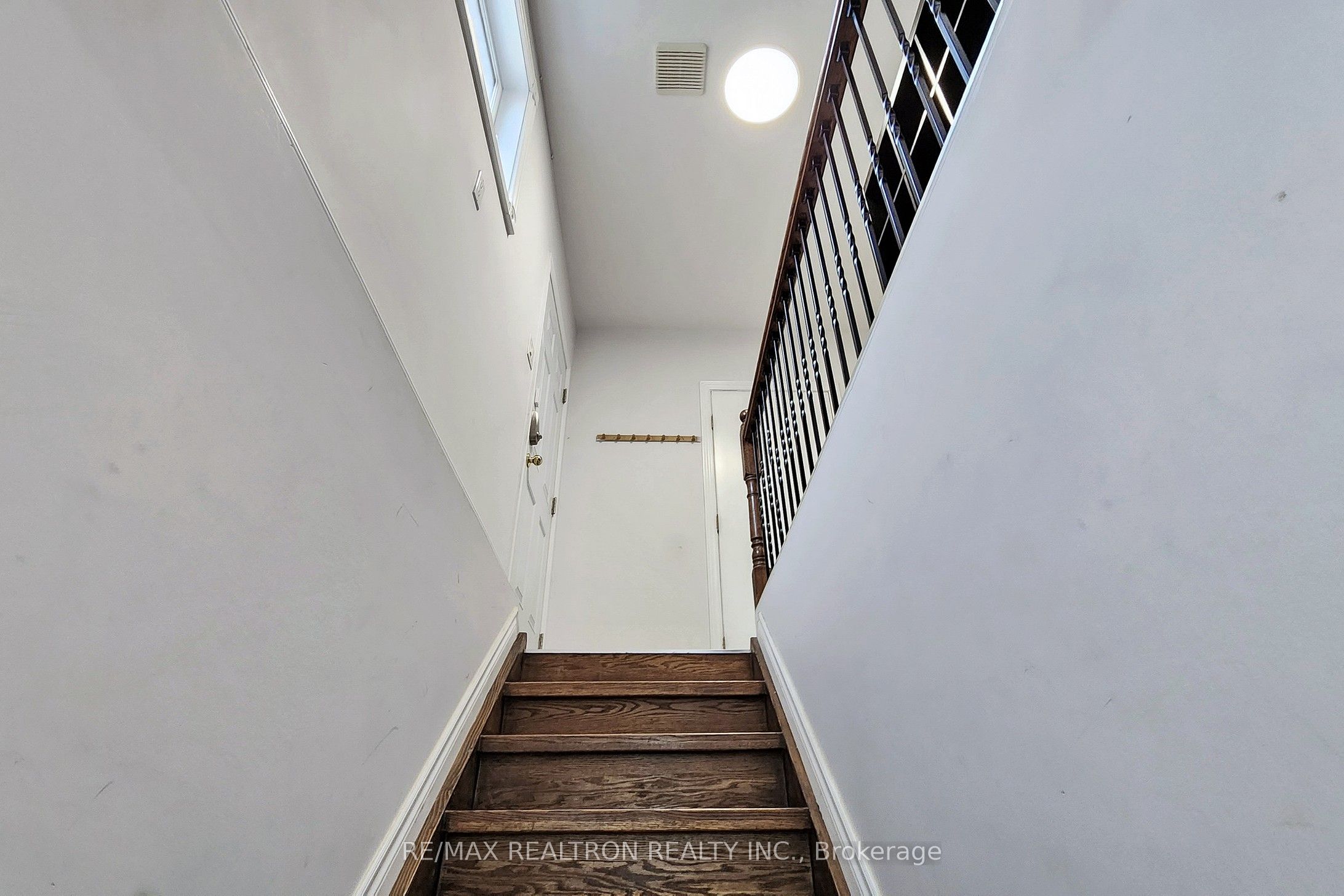 #room 3 - 32 Subrisco Avenue Property Photo 27