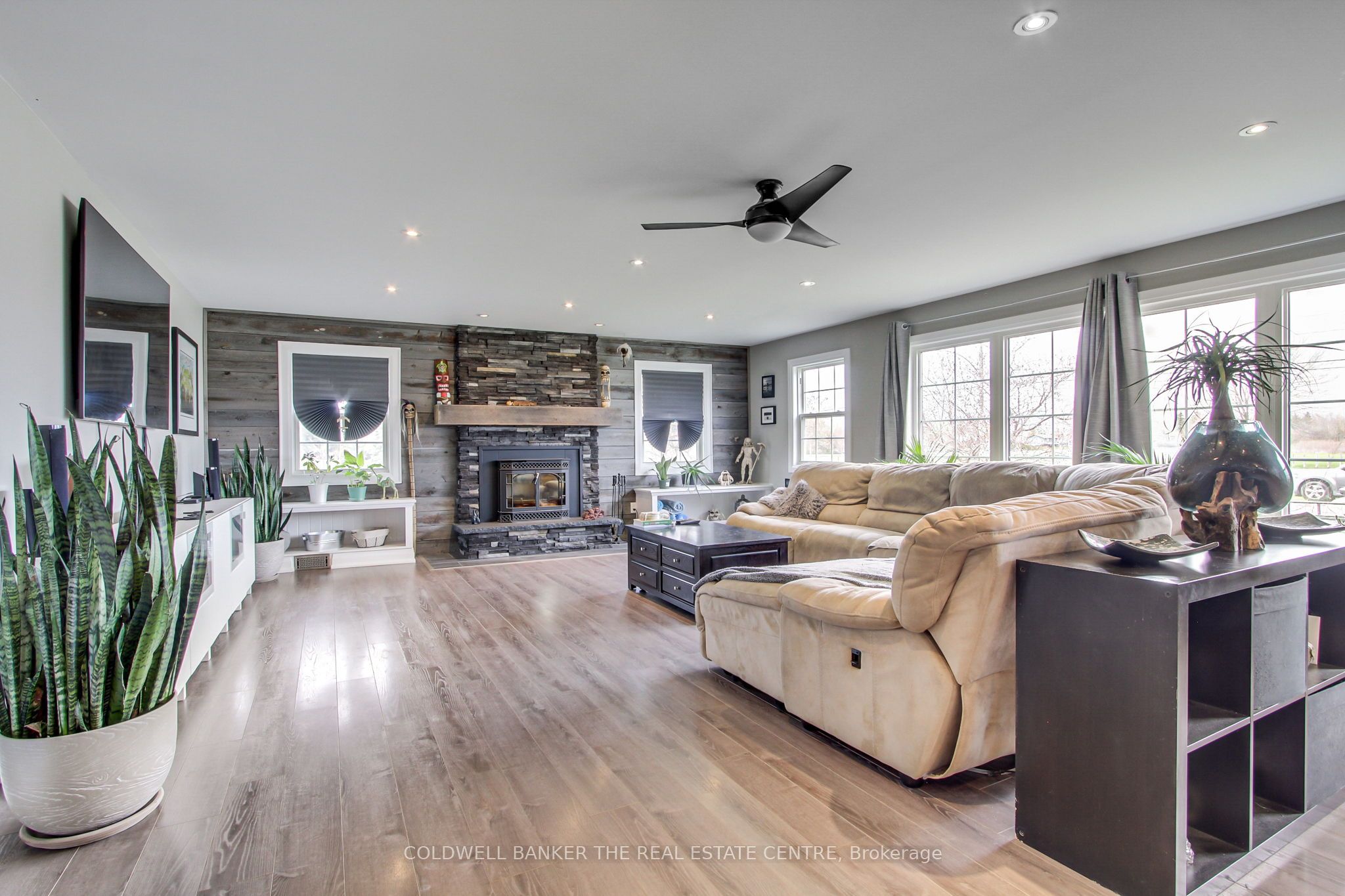 1109 Ravenshoe Road Property Photo 8
