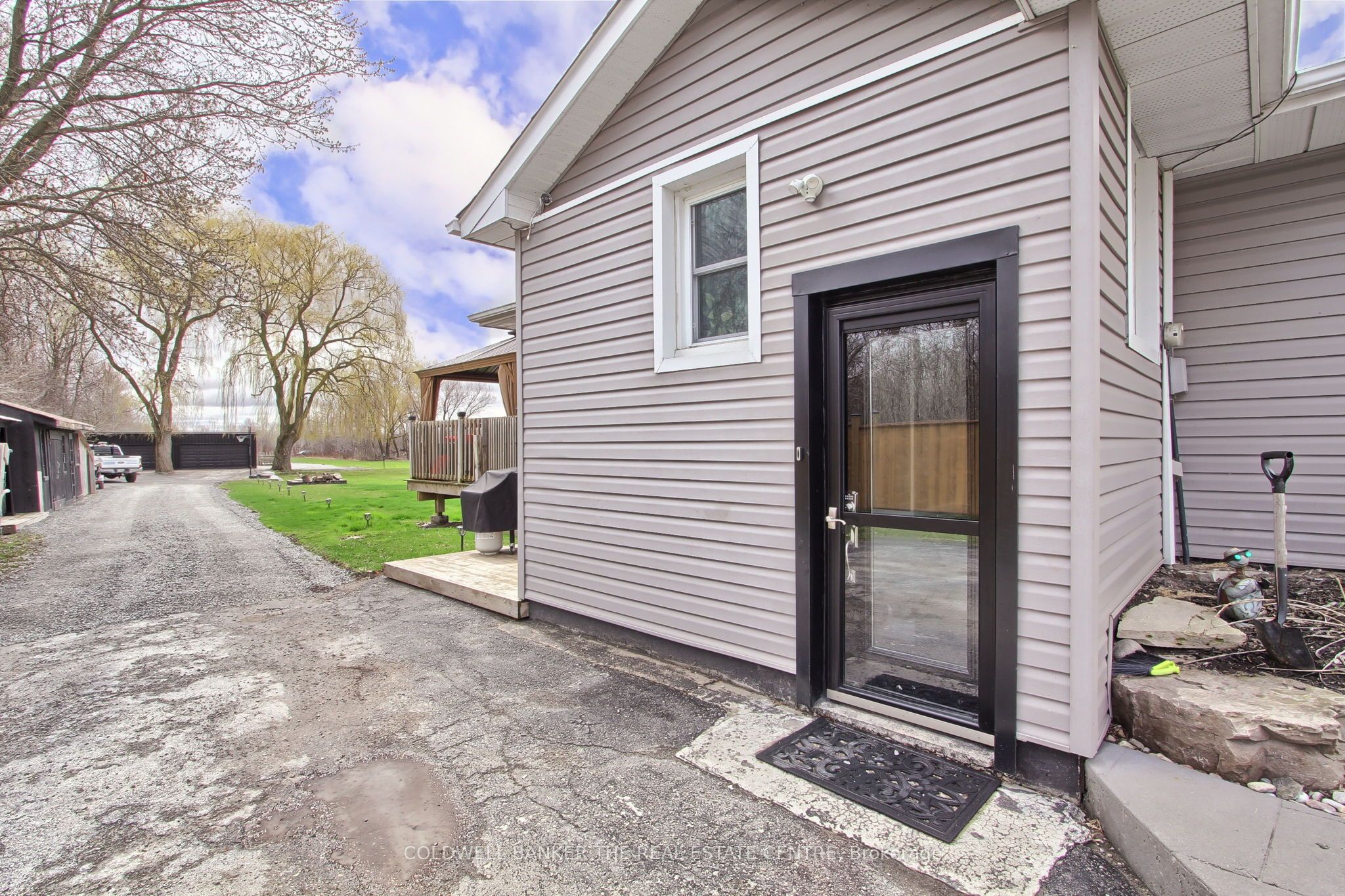 1109 Ravenshoe Road Property Photo 15
