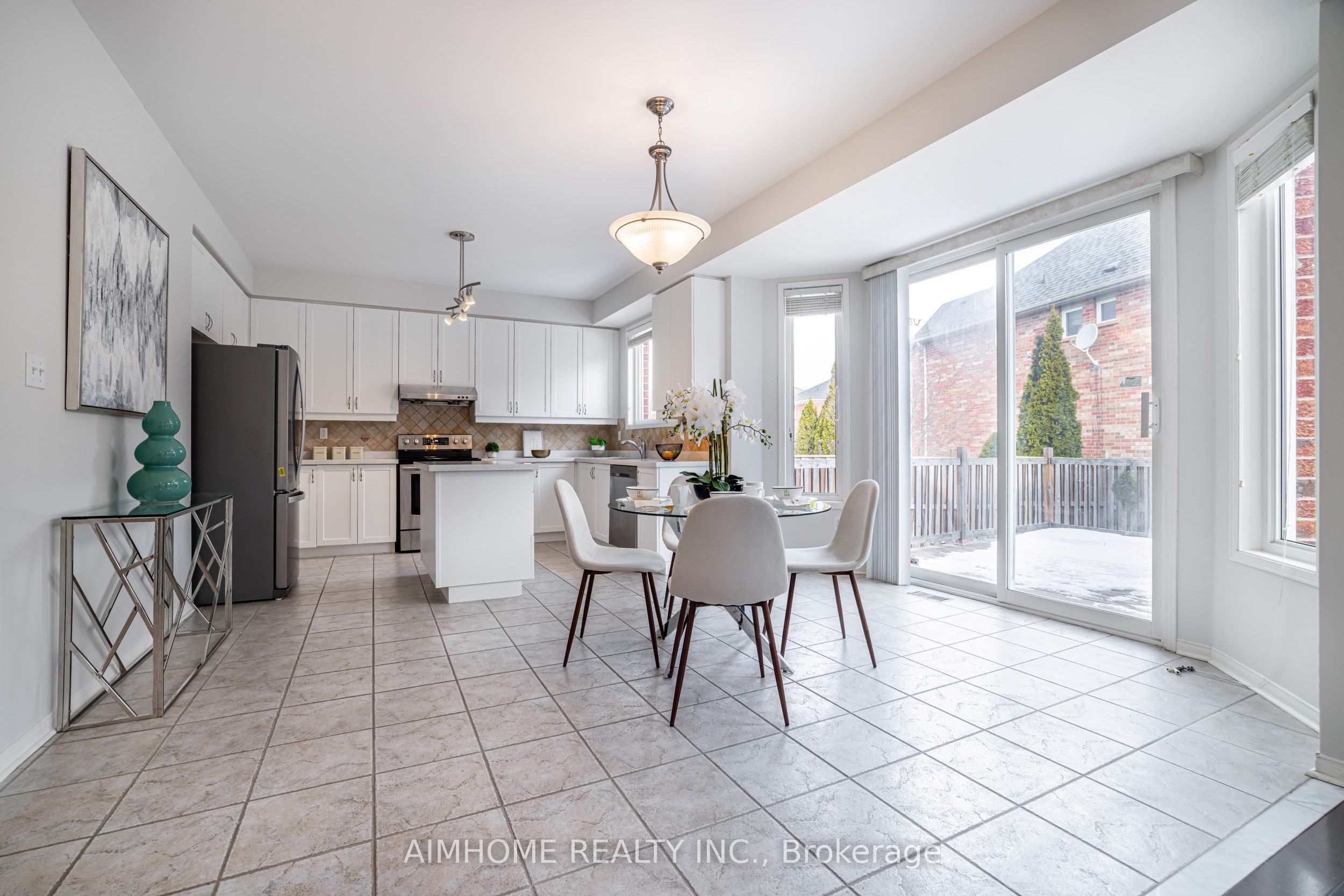47 Golden Meadow Drive Property Photo 8